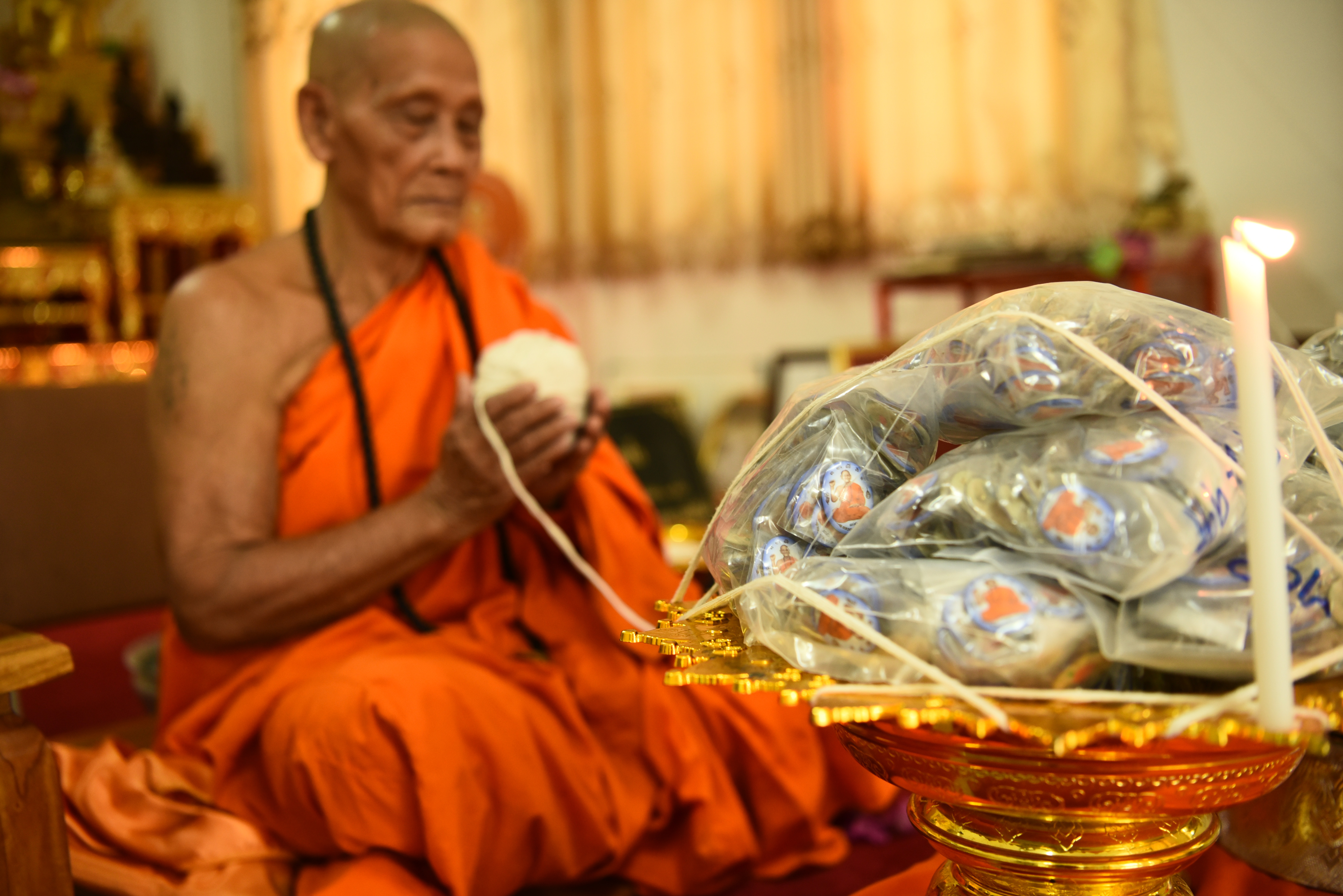 ล็อคเก็ต กวักลาภ ฉากฟ้า หลวงปู่จันทร์ วัดซับน้อย เพชรบูรณ์