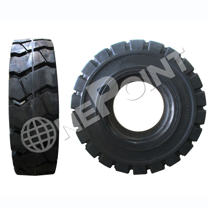TS22018 SOLID TYRE 'BLACK' 18 x 7 - 8