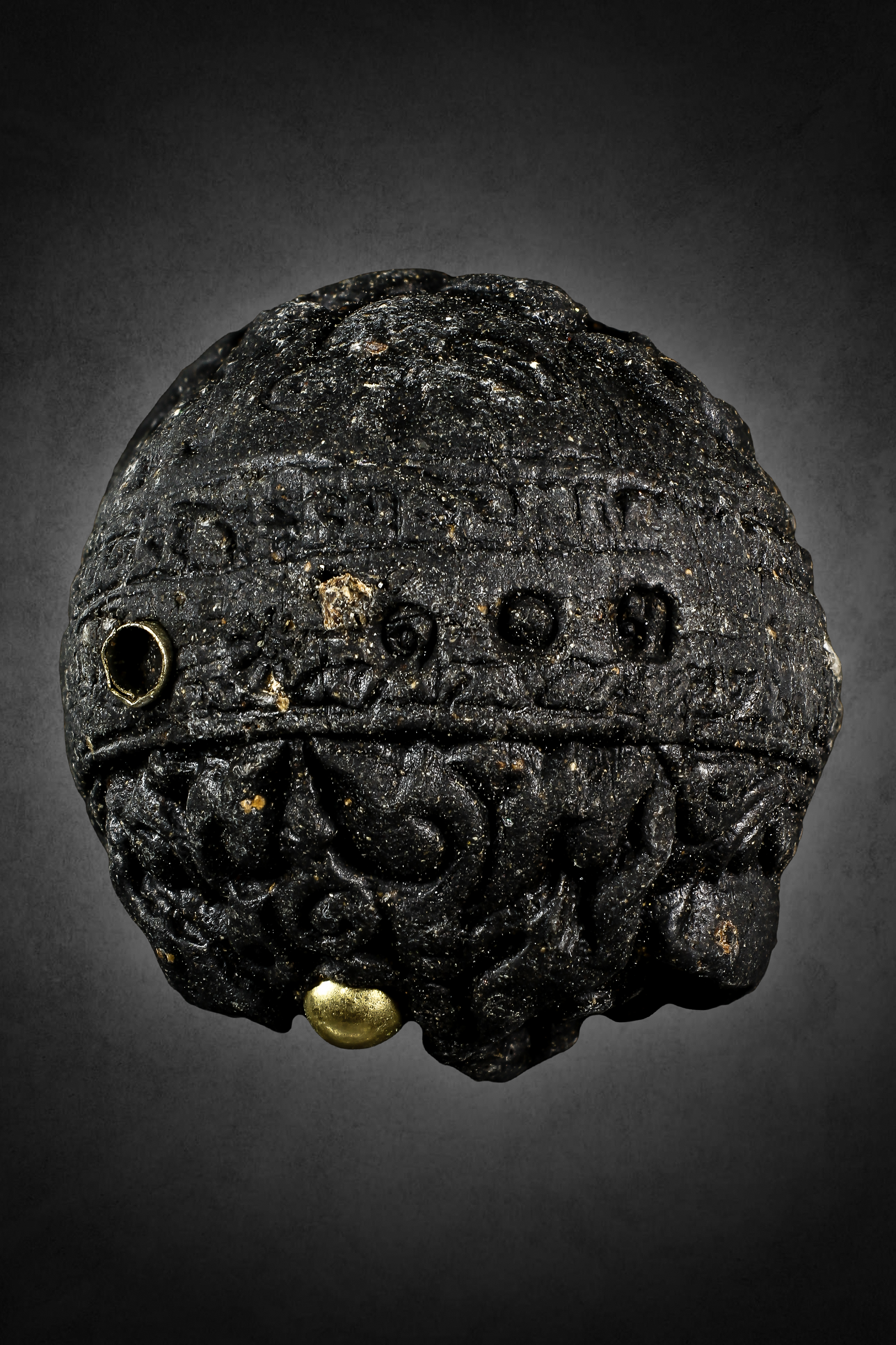 เครื่องรางโบราณ ปรอทกรอ พระราหู จ่าฝูง สามตา เนื้อกากยายักษ์ ฝังตะกรุดเงิน หลวงพ่อจักร จารุวณฺโณ