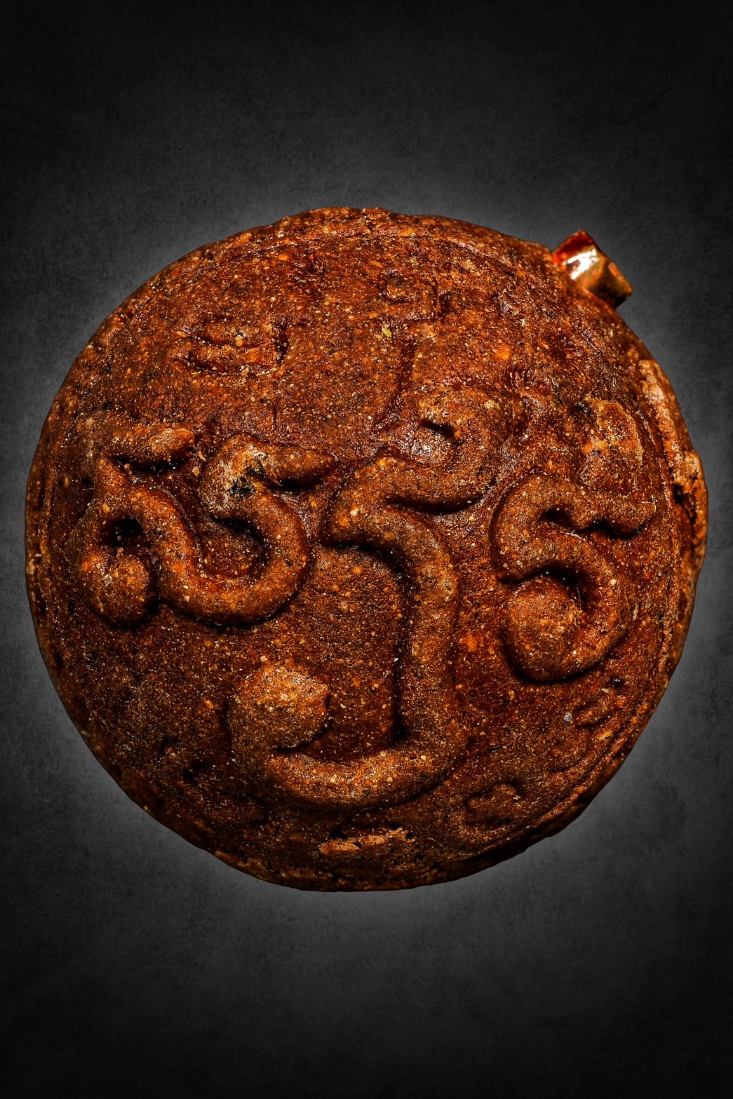 เครื่องรางโบราณ ปรอทกรอ พระราหู เนื้อเสน่ห์ว่านจันทร์แดง หลวงพ่อจักร จารุวณฺโณ เทวดาช่วย ศิษย์ตาเบ๊าะ