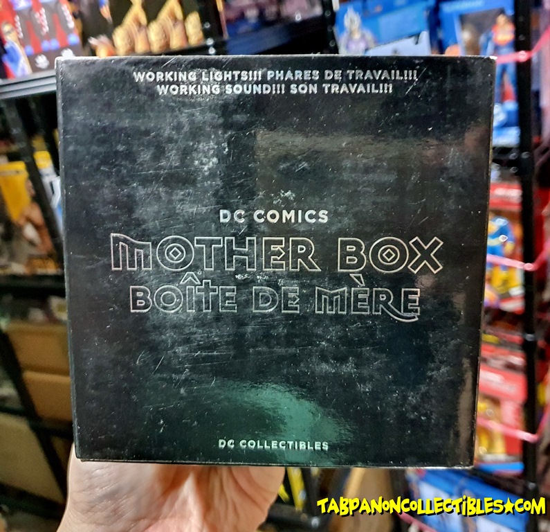 [2015.06] DC Direct DC Comics New52 Mother Box Prop Replica Statue