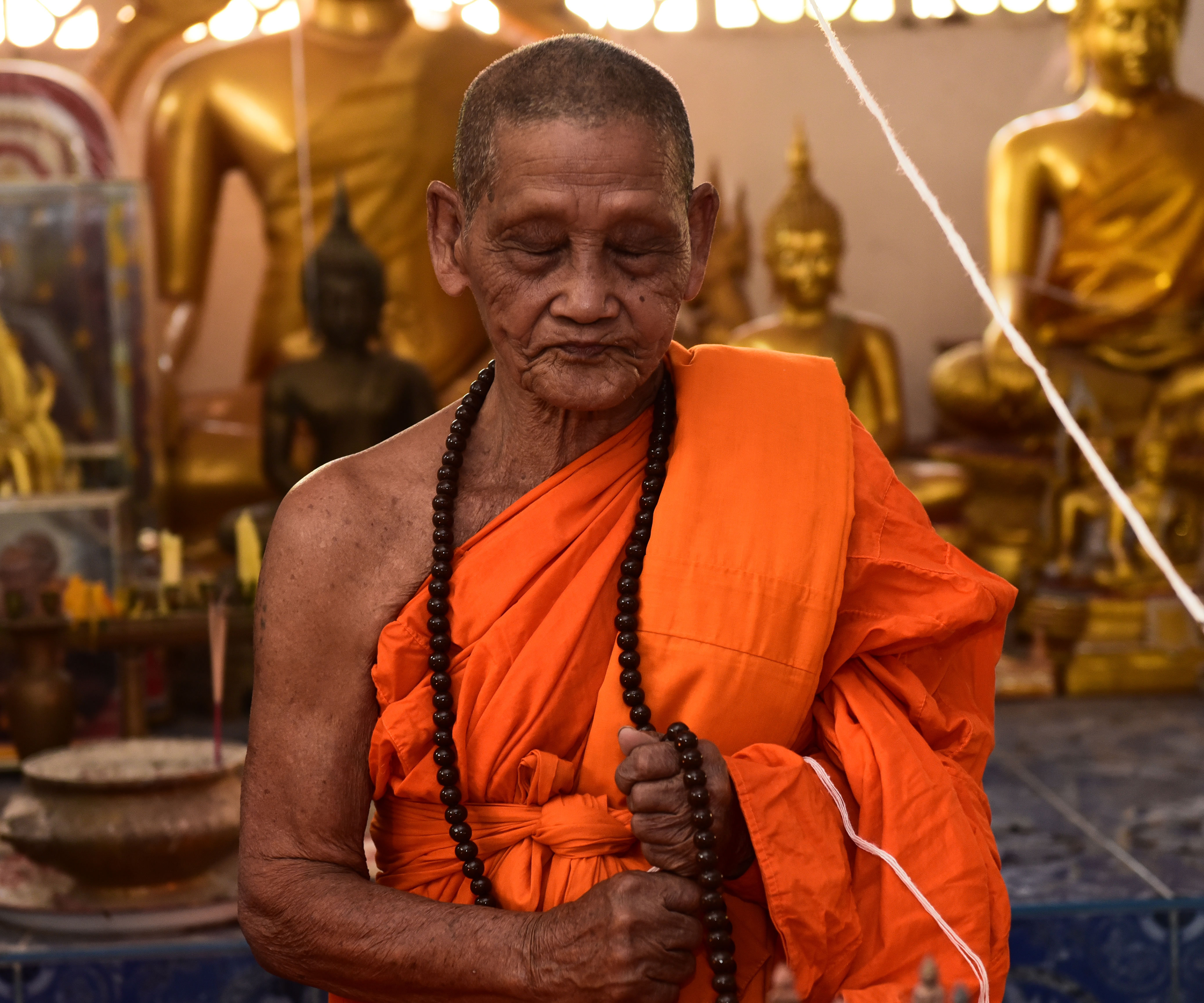 พระกริ่งเพชรกลับ เนื้อตะปูสังฆวานรอุดผงตะไบหลวงปู่ทิม หลวงปู่จันทร์ วัดซับน้อย