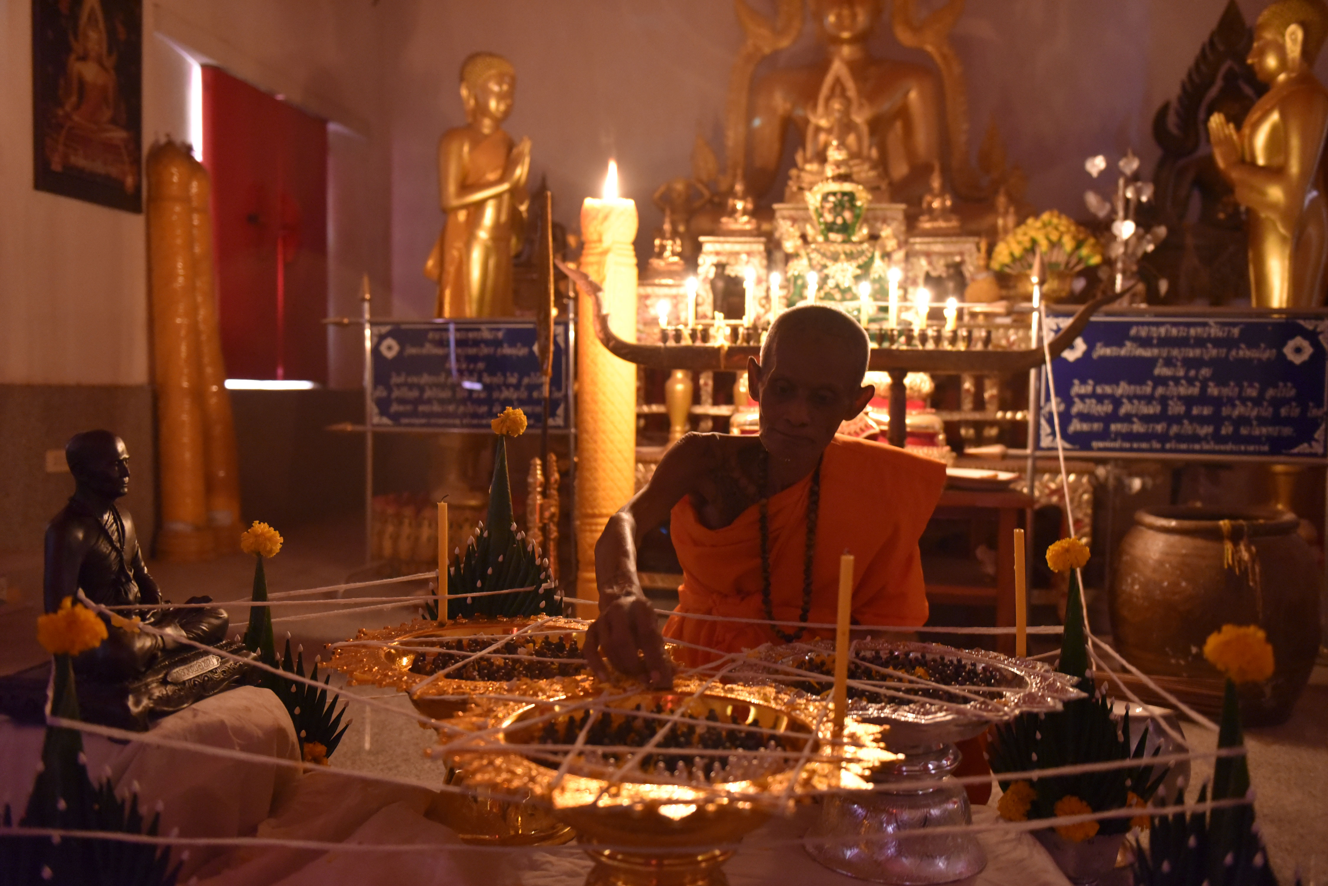 รูปหล่อรุ่นแรก เนื้อเมฆพัตร พระอธิการเหลย เตชะปัญโญ 33 พรรษา