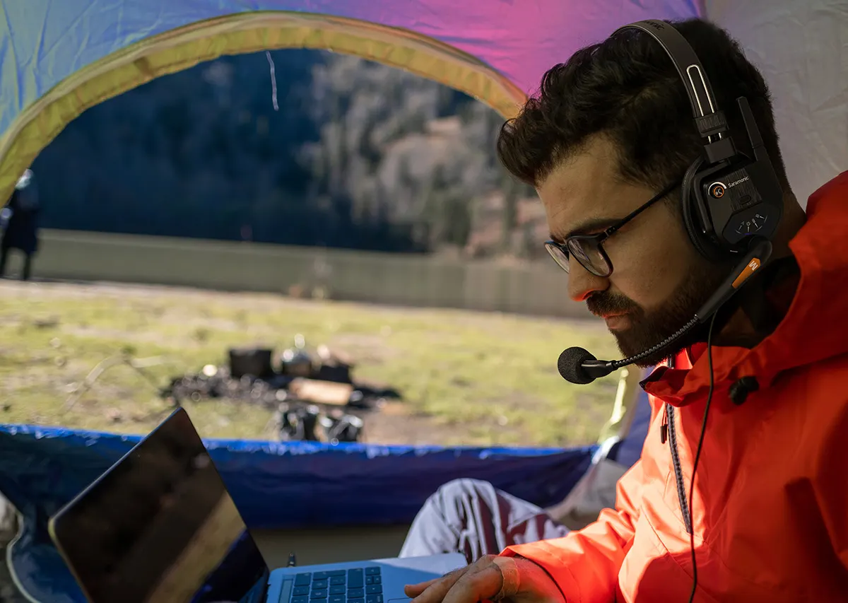 Saramonic WiTalk9 9-Person Full-Duplex Wireless Intercom Headset System (ประกันศูนย์)