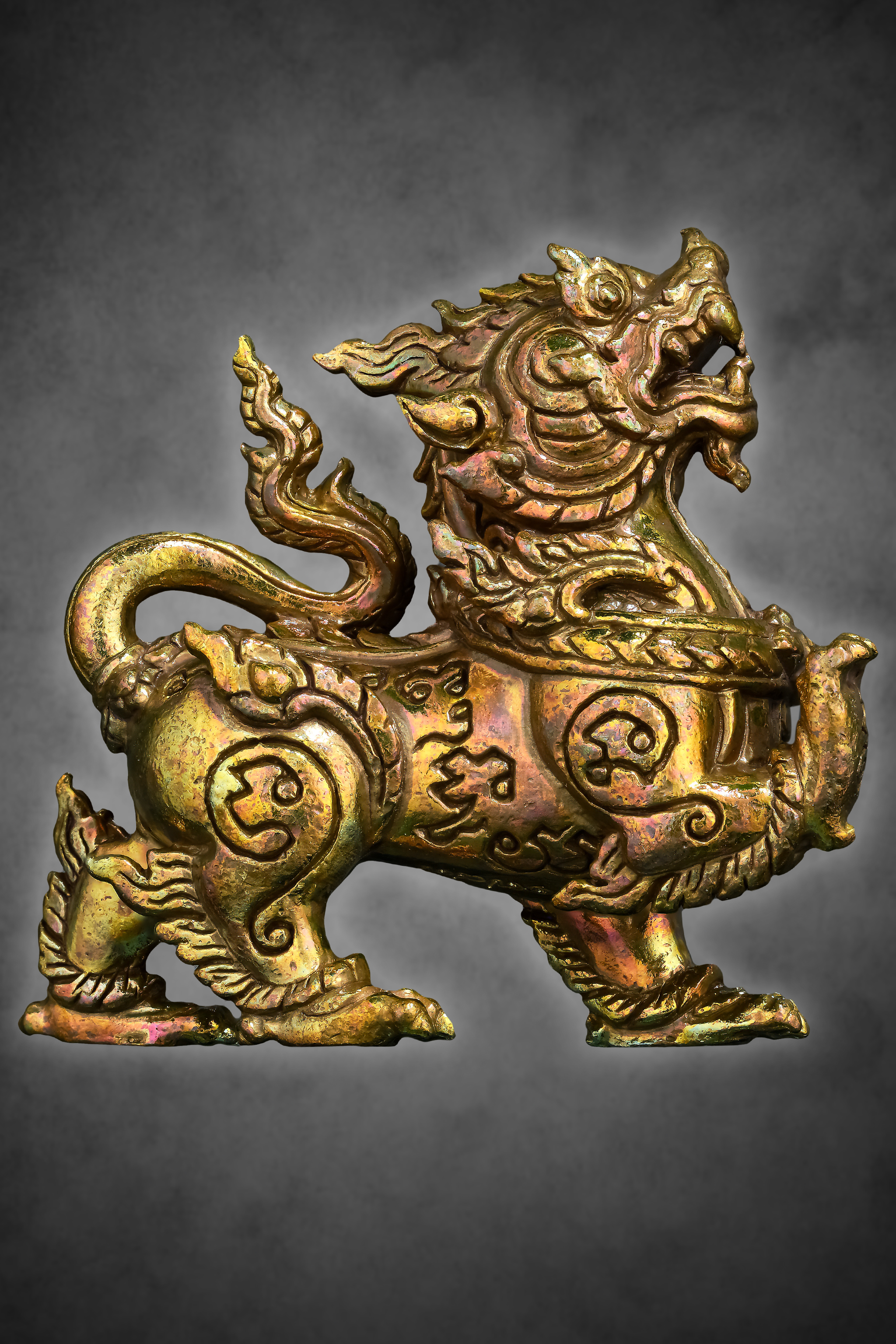 พญาราชสิงห์ รุ่นแรก เนื้อชนวนเหล็กไหล หลวงปู่จันทร์ ฐิตาจาโร วัดซับน้อย