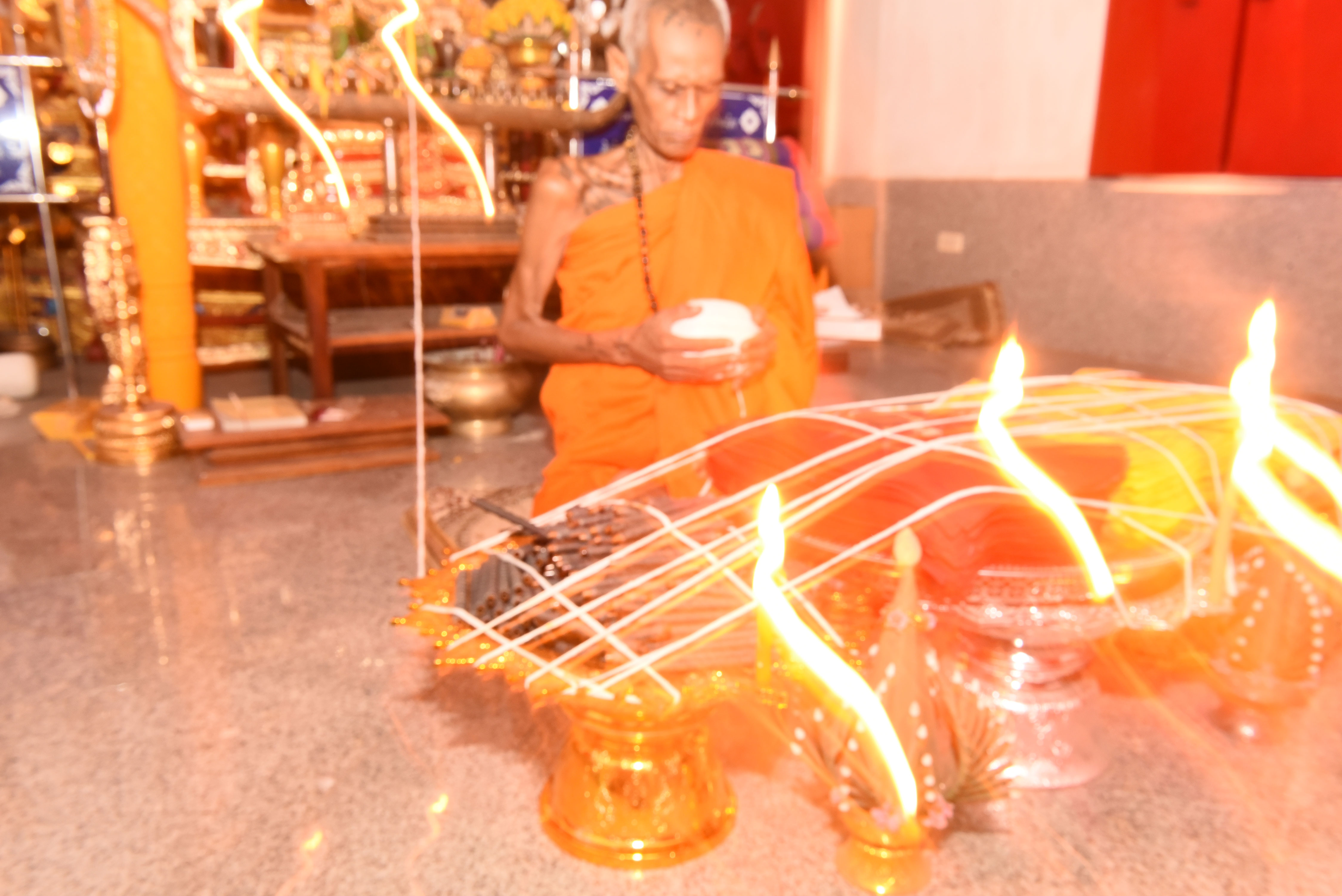 ตะกรุดมงกฏพระพุทธเจ้า หลวงพ่อเหลย เตชะปัญโญ หลานแท้ๆหลวงพ่อทบ วัดชนแดน