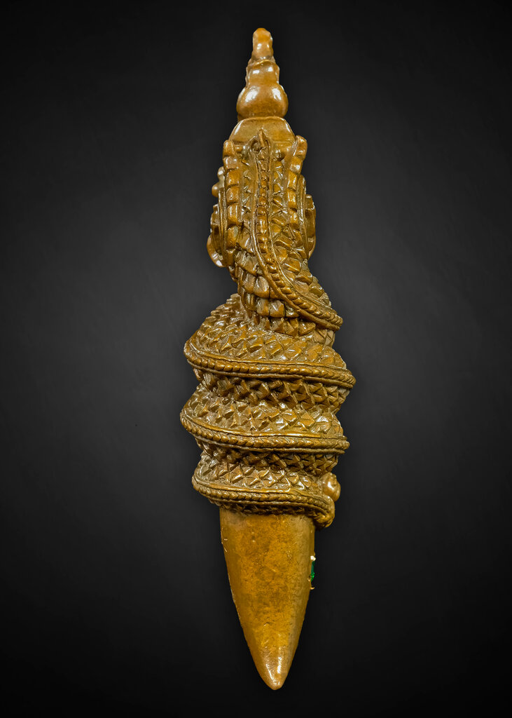 เขี้ยวพญานาค เพชรกลับ เนื้อตะปูสังขวานร หลวงปู่จันทร์ วัดซับน้อย