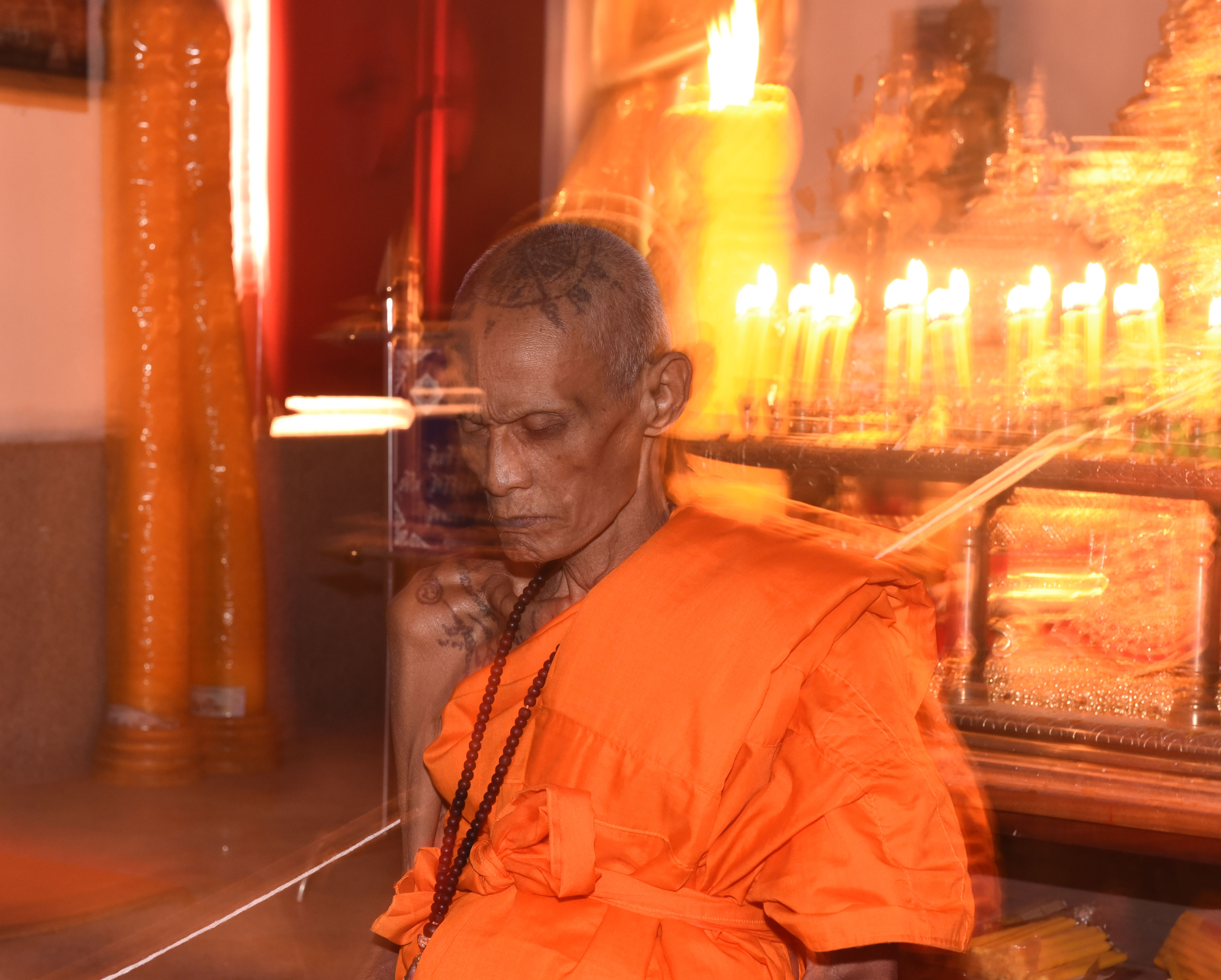 สมเด็จ เข็มหัก เนื้อทองชนวนนำฤกษ์ หลวงพ่อเหลย เตชะปัญโญ หลานแท้ๆหลวงปู่ทบ