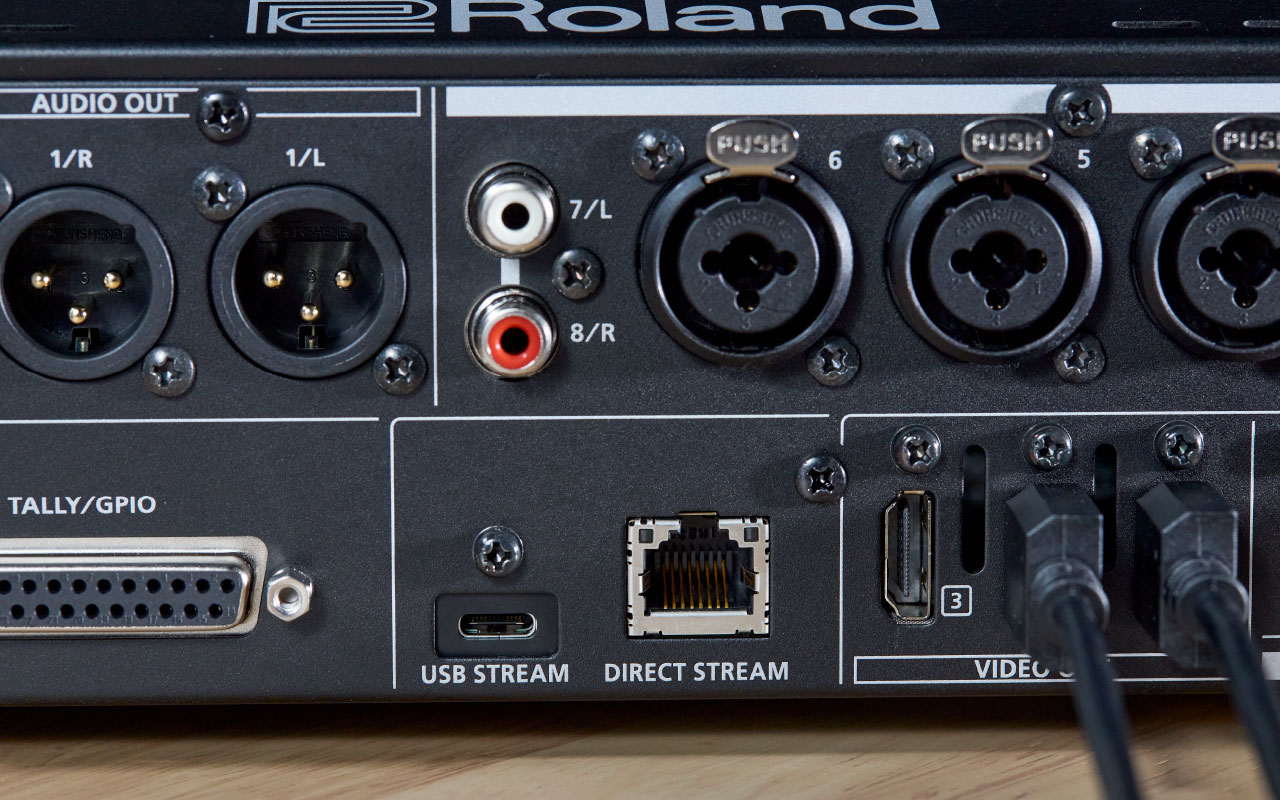 Switcher Roland รุ่น VR-6HD Direct Streaming AV Mixer