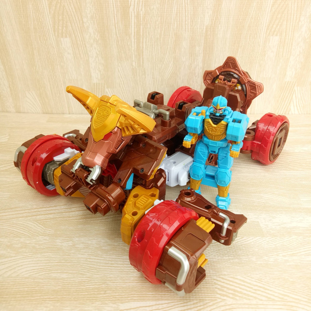 DX Bison King หุ่นยนต์แปลงร่างขบวนการนินนินเจอร์ ของแท้จากญี่ปุ่น