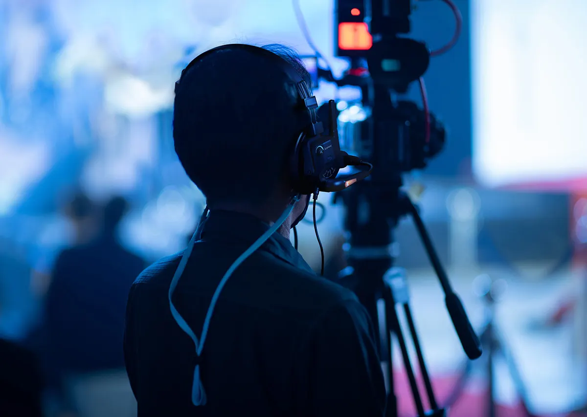 Saramonic WiTalk9 9-Person Full-Duplex Wireless Intercom Headset System (ประกันศูนย์)