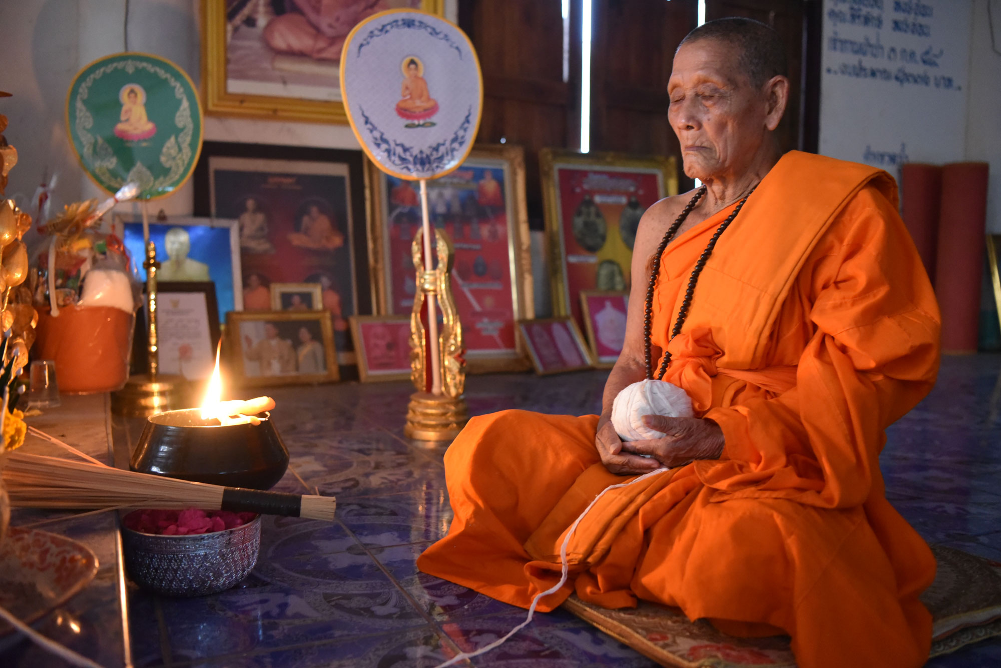 เจ้าสัว ปลอดหนี้ สมบัติตักไม่พร่อง หลวงปู่จันทร์ วัดซับน้อย เพชรบูรณ์ ( ปลุกเสกนาน 2 ปี )