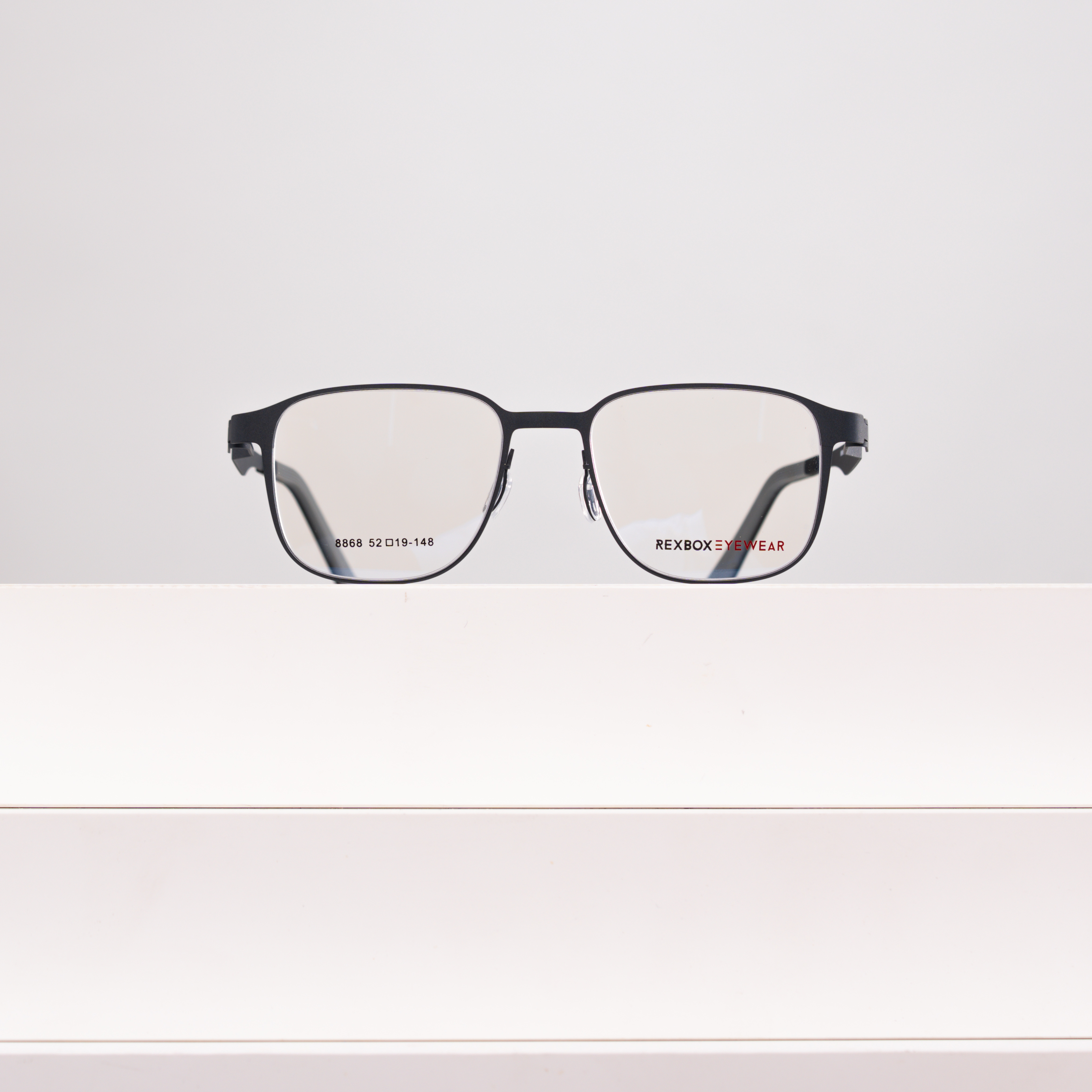 กรอบแว่น REXBOX EYEWEAR รุ่น Forge T2 สี Black วัสดุ Aluminum Alloy มาพร้อมกับคลิปออน Polarized 3 อัน เทาดำ, ฟ้าใล่เฉด, เหลือง