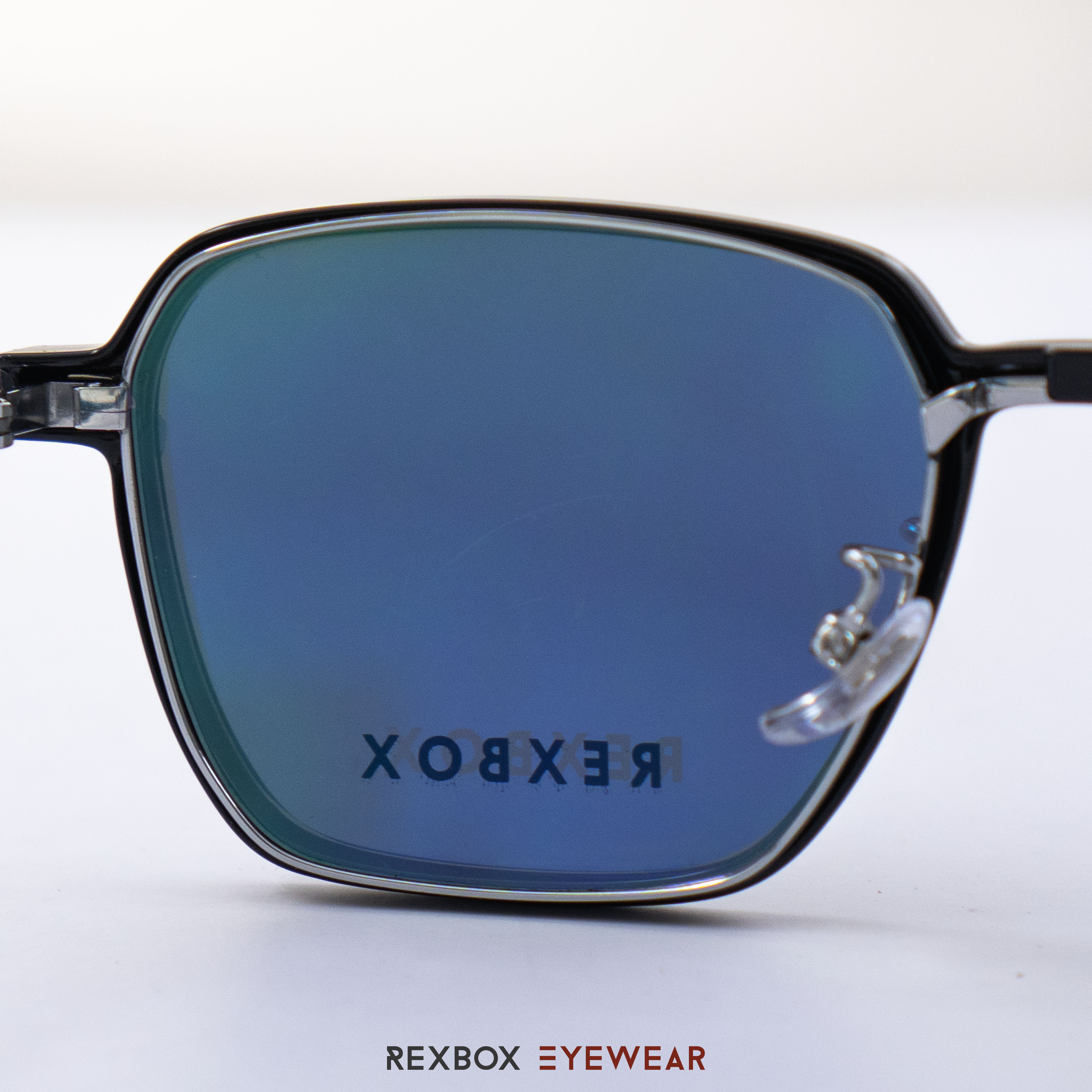 REXBOX รุ่น B-TITANIUM ไทเทเนียม พร้อมคลิปออน Polarized สีดำฉาบปรอทด้านหลังกันยูวี (50073-C27)