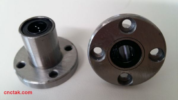 ลูกปืนสไลด์ Flange Linear ball bearing LMF 8mm.