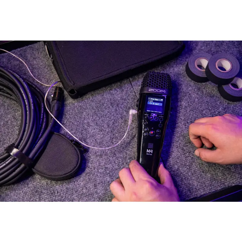 Zoom เครื่องบันทึกเสียง M4 MicTrak Stereo Microphone and Recorder (ประกันศูนย์)