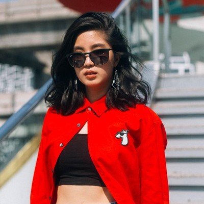 ก้อย อรัชพร สวมแว่น Ray-Ban