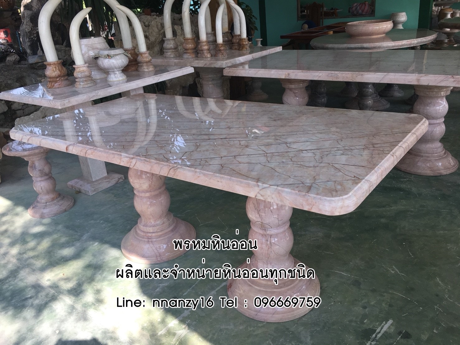 โต๊ะหินอ่อนทรงเหลี่ยม