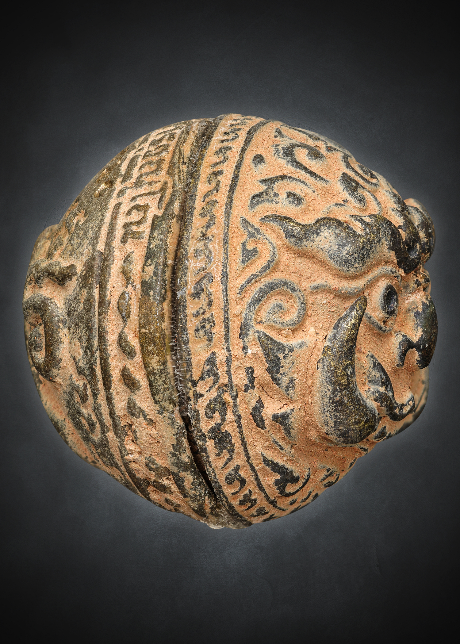 ปรอทกรอเขมรโบราณ รุ่นแรก ทรงพระราหู ( เนื้อนวะเทดินไทย ) โคตรเศรษฐี หลวงตาจักร จารุวณฺโณ ศิษย์ตาเบ๊าะ เหาะเดินได้