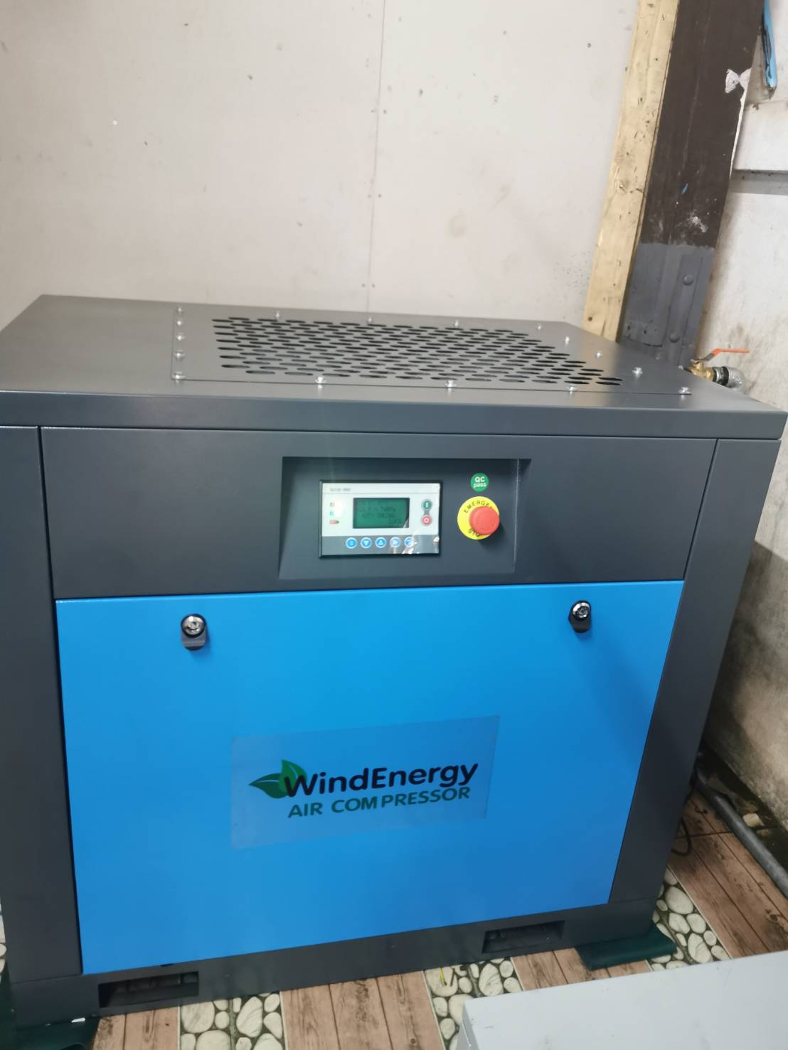 ปั๊มลมสกรู WindEnergy 20HP Model : HD-15A 20HP