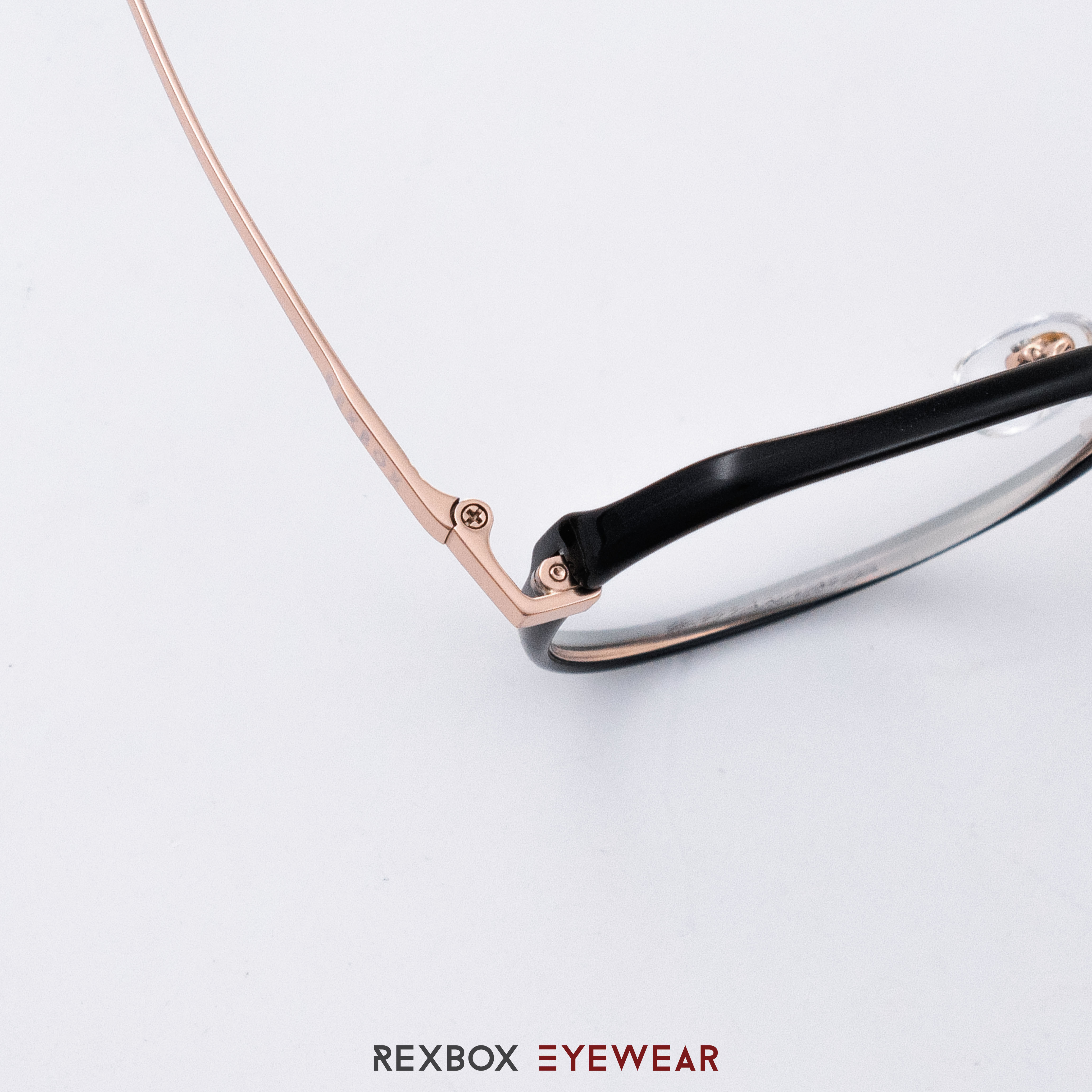 REXBOX รุ่น B-TITANIUM ไทเทเนียม พร้อมคลิปออน Polarized สีดำฉาบปรอทด้านหลังกันยูวี (50075-C2)