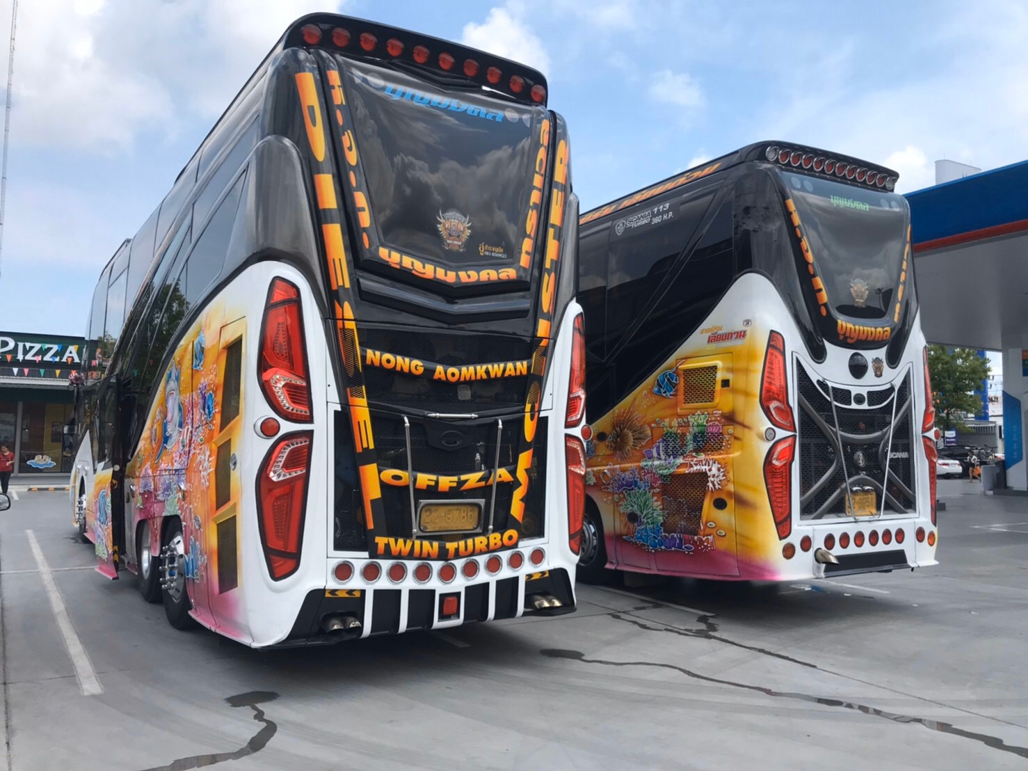 เช่ารถบัส 40-50 ที่นั่ง ราคาถูก คุณภาพเยี่ยม BusVantravel - บริการให้เช่า รถบัสเบาะนวดไฟฟ้า รถตู้VIP ราคาถูก เริ่มต้นที่7,xxx BusVanTravel : Inspired by LnwShop.com