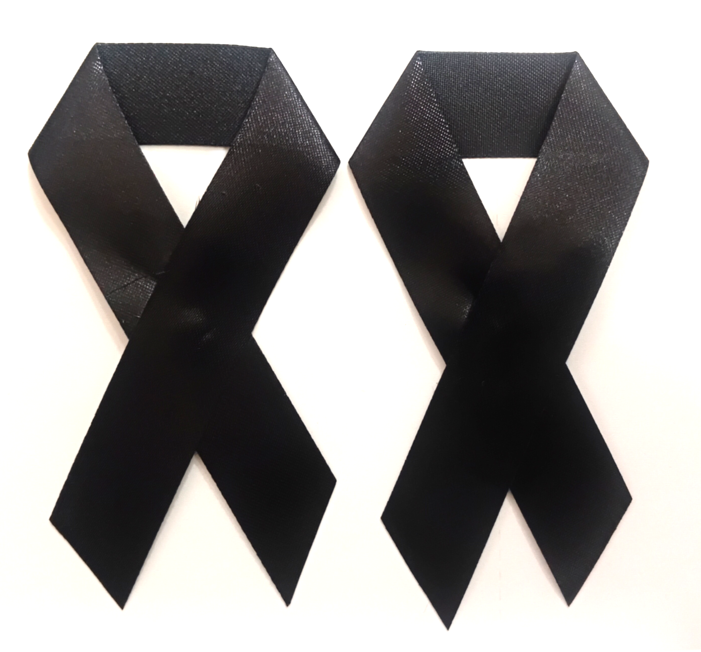 ( แพค 2 ชิ้น )โบว์ไว้ทุกข์สีดำขนาด1.5 cm ติดเข็มกลัด