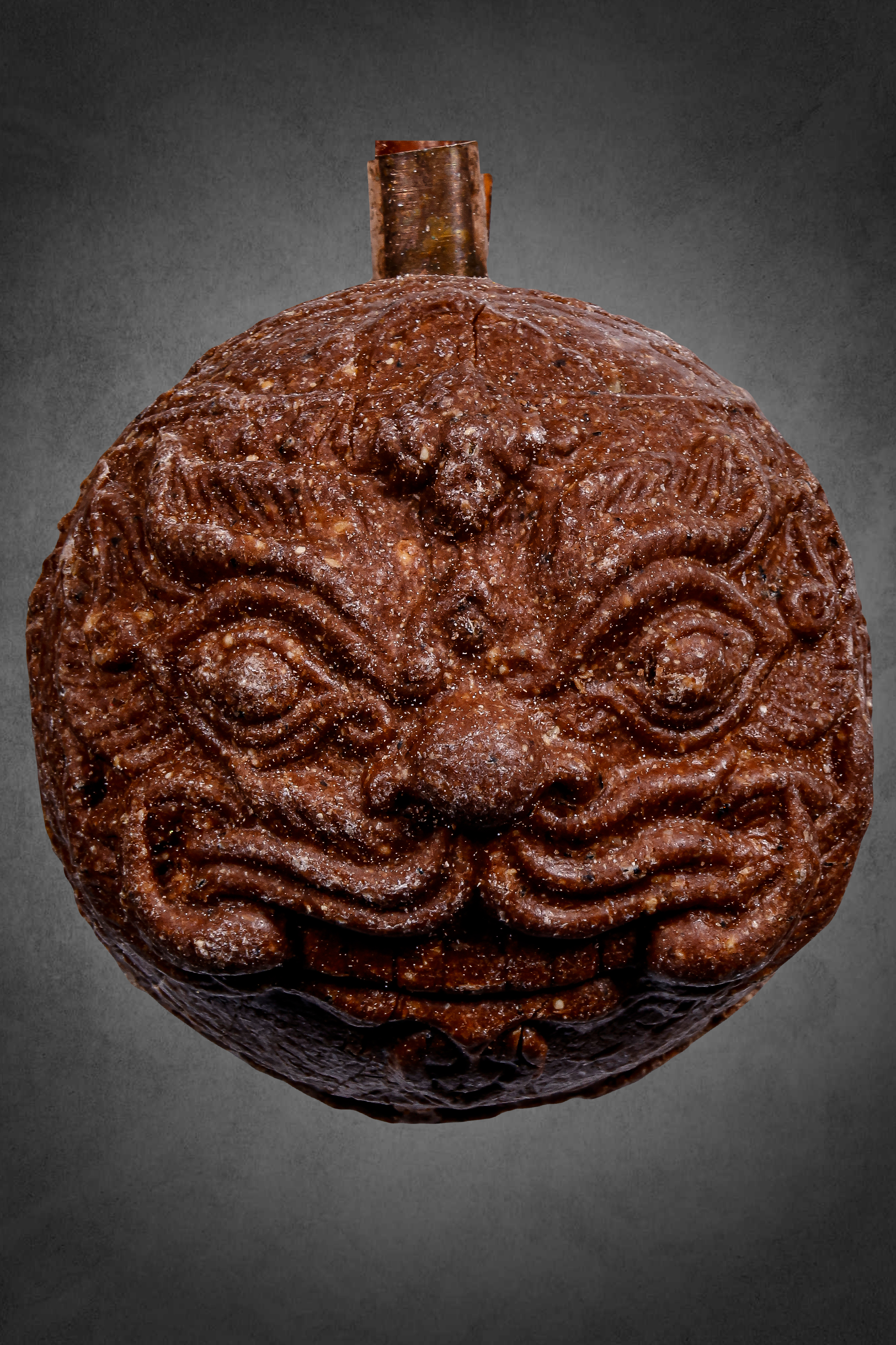 ปรอทกรอ พระราหู ทรงครุฑ รุ่น ๓ เนื้อชานหมาก หลวงปู่จันทร์ วัดซับน้อย จ.เพชรบูรณ์