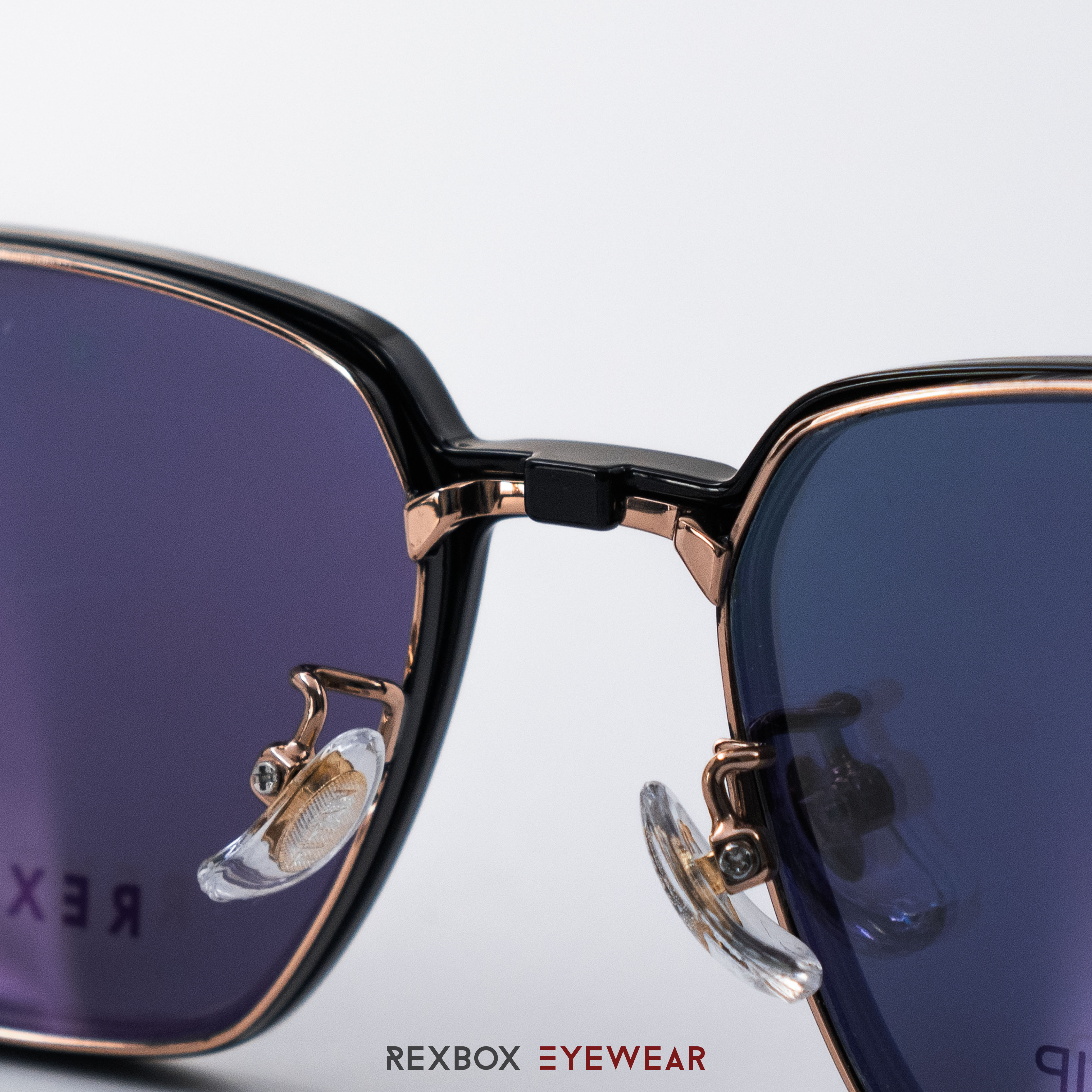 REXBOX รุ่น B-TITANIUM ไทเทเนียม พร้อมคลิปออน Polarized สีดำฉาบปรอทด้านหลังกันยูวี (50073-C17)