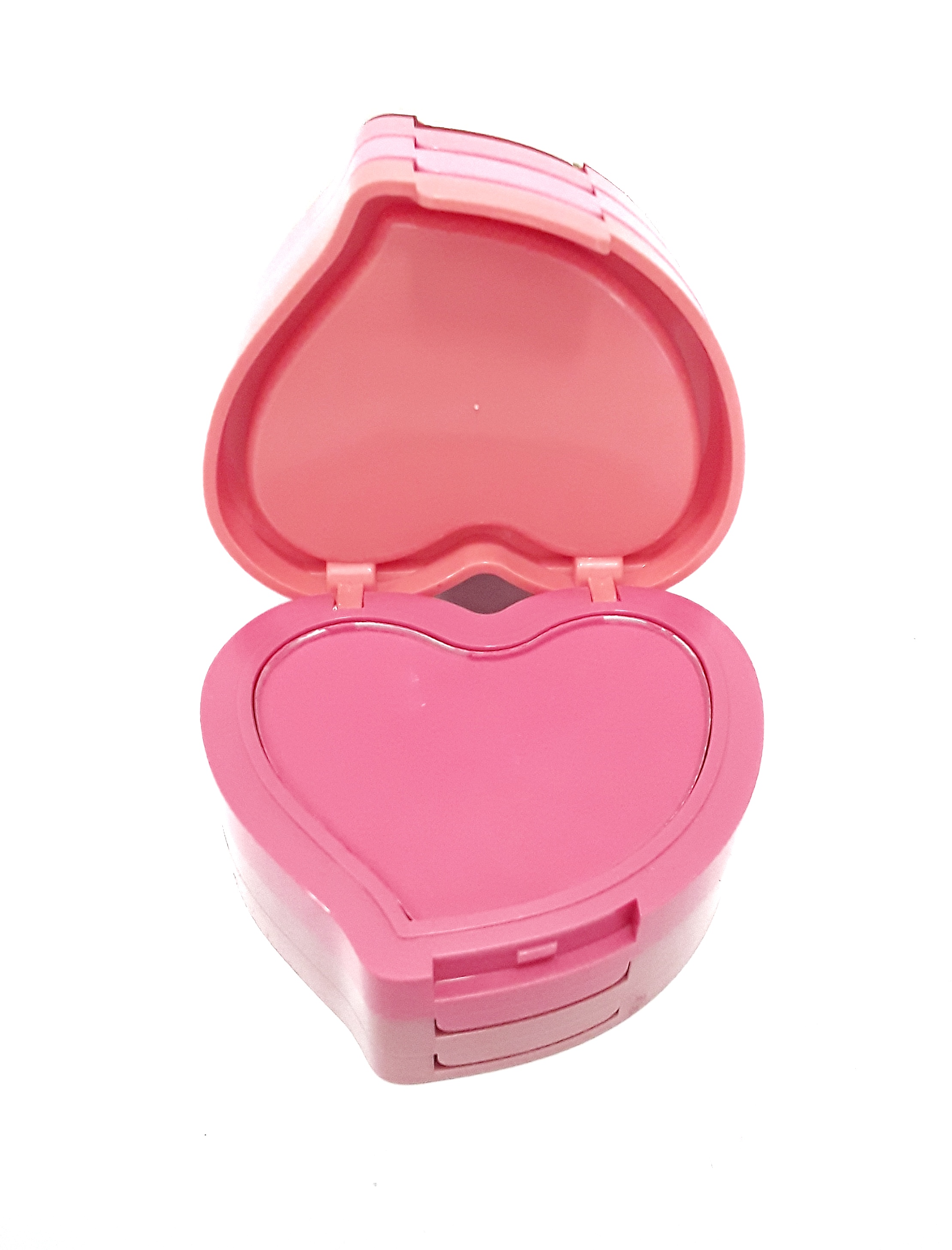 ปัดแก้มคอนโด 5 สี KISS BEAUTY ตลับหัวใจ