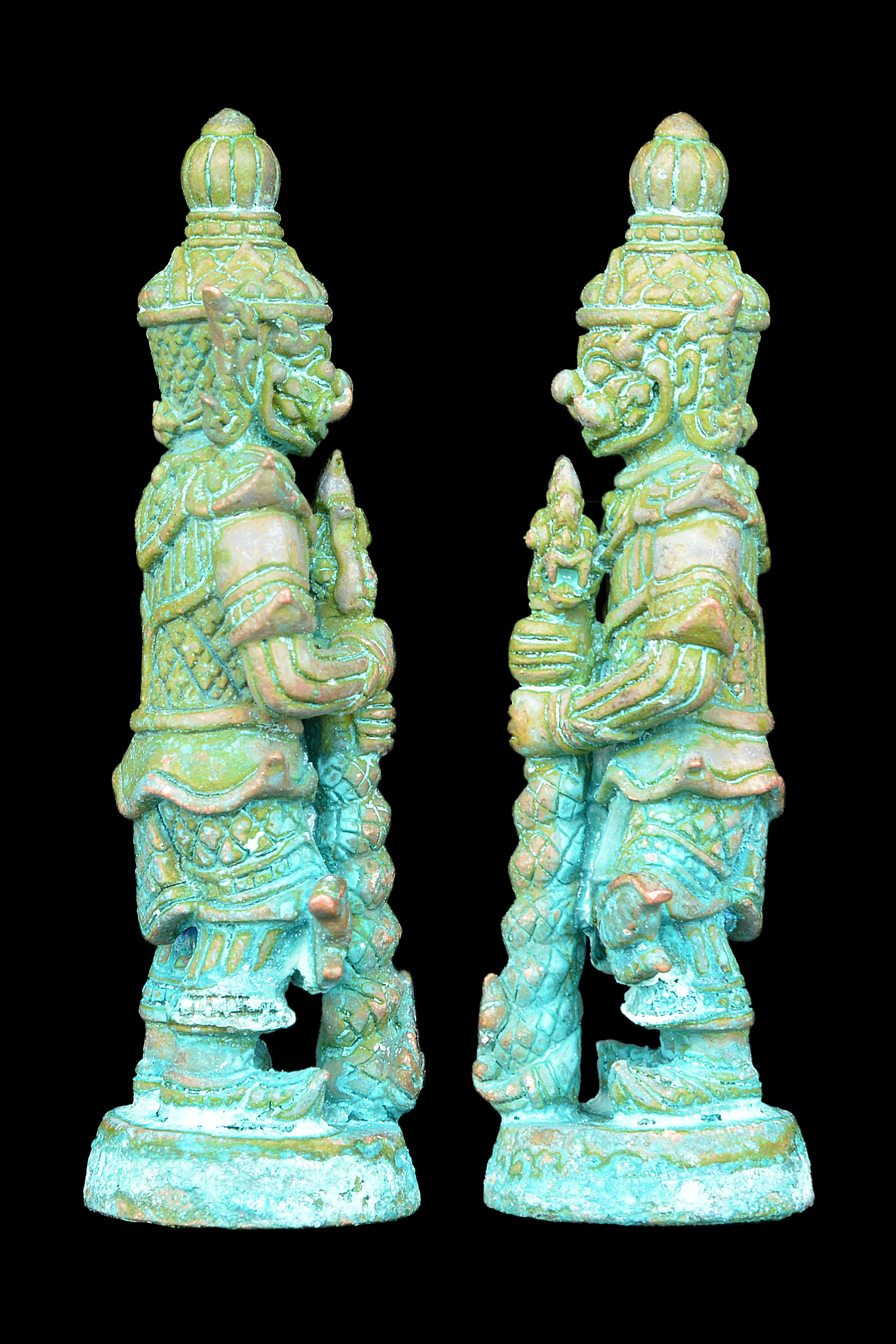 ท้าวเวสสุวรรณบันดาลโชค รุ่นปราฏิหาริย์ 2 บารมีเทพหนุนดวง เนื้อแร่ขวานฟ้า หลวงปู่จันทร์ วัดซับน้อย