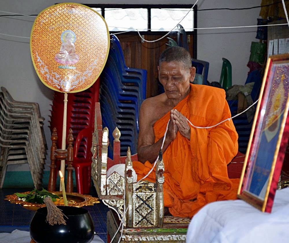 ผ้ายันต์ แก้วสารพัดนึก ขนาด A4 หลวงปู่จันทร์ ฐิตาจาโร วัดซับน้อย