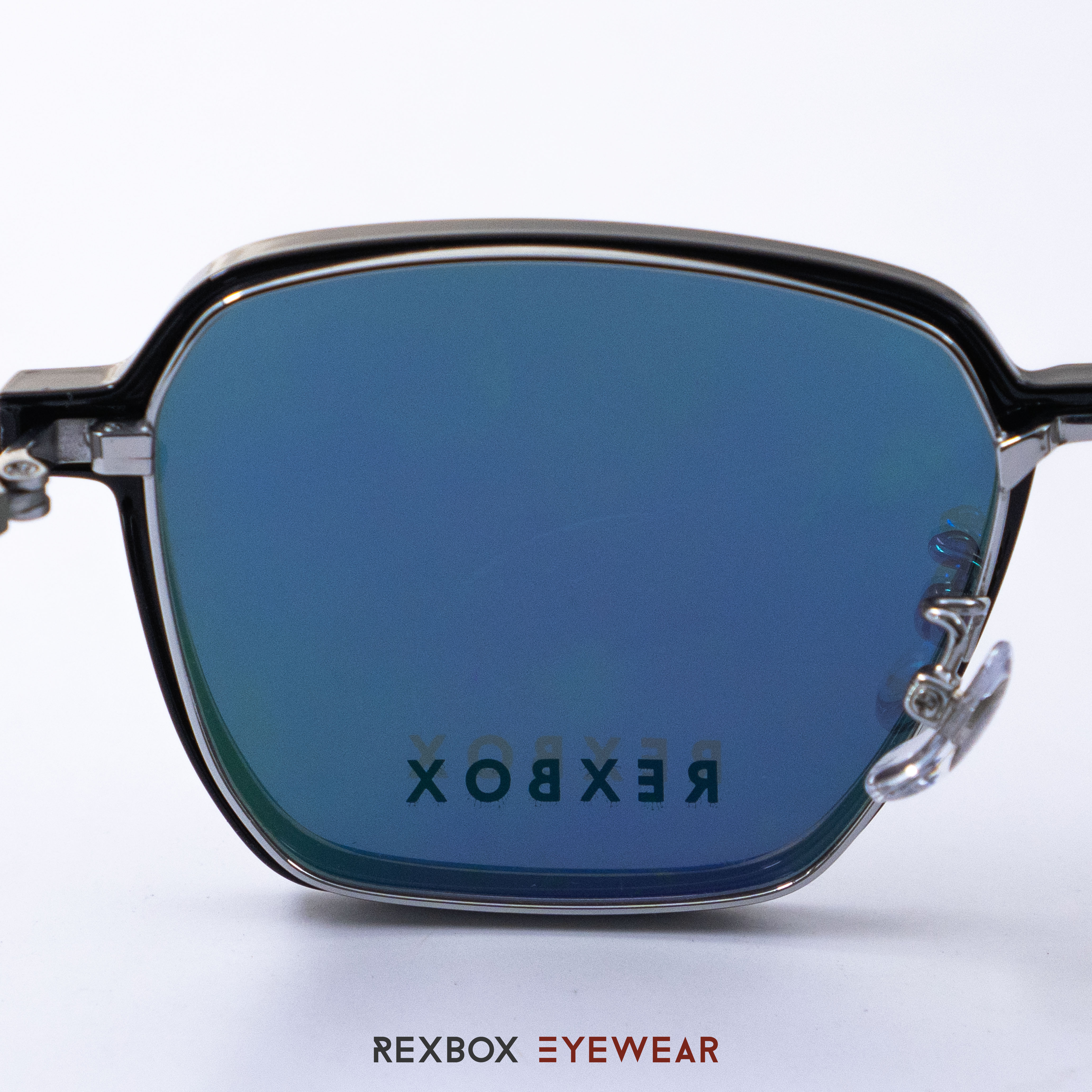 REXBOX รุ่น B-TITANIUM ไทเทเนียม พร้อมคลิปออน Polarized สีดำฉาบปรอทด้านหลังกันยูวี (50073-C2)