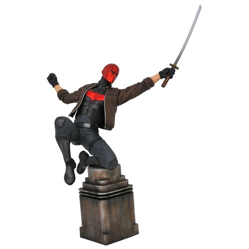 [20.04] DST DC Comics Gallery - Red Hood 9" PVC Diorama