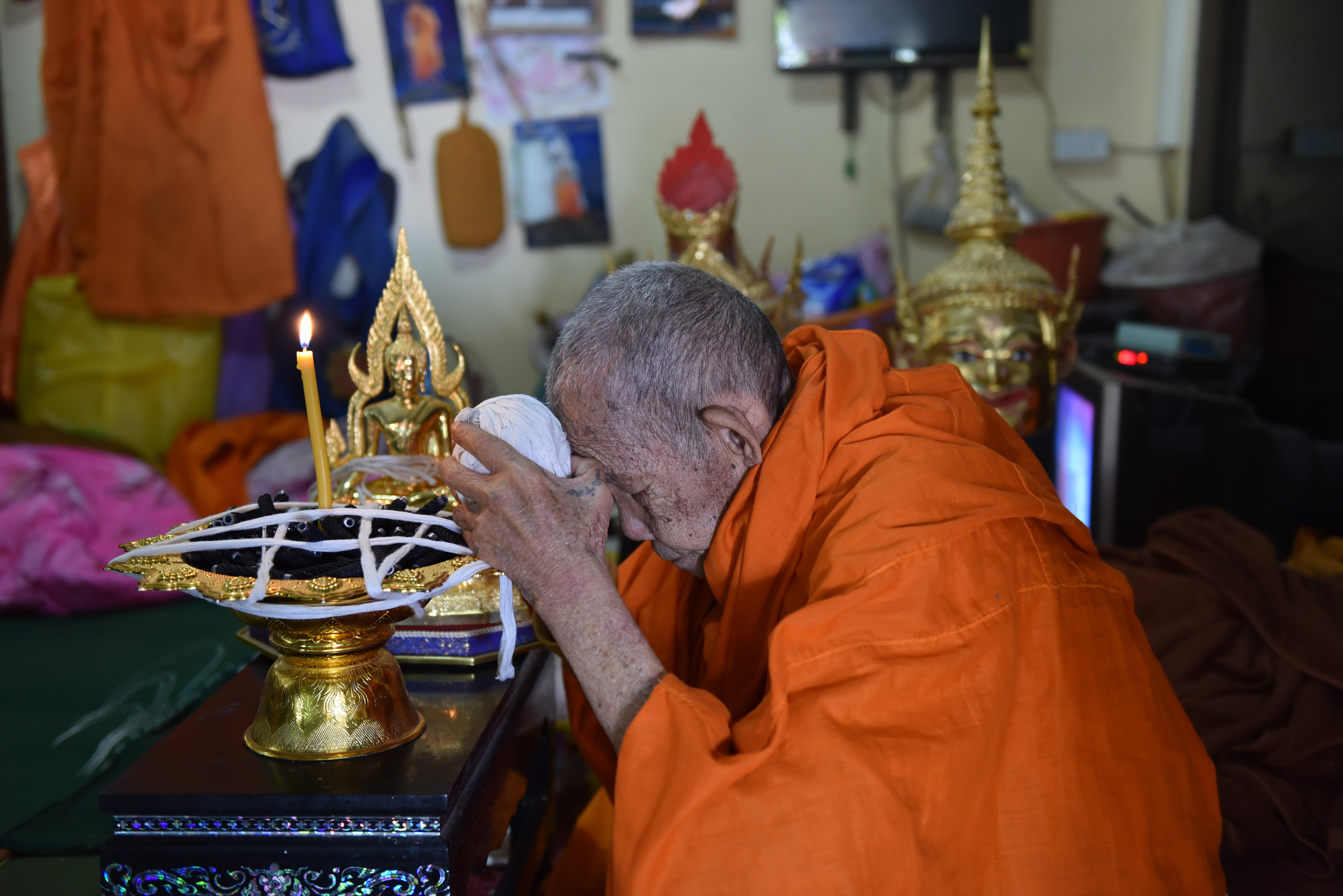 ตะกรุดคู่ชีวิตสมบัติพ่อค้า หลวงปู่กาหลง อสโภ วัดน้ำพุ