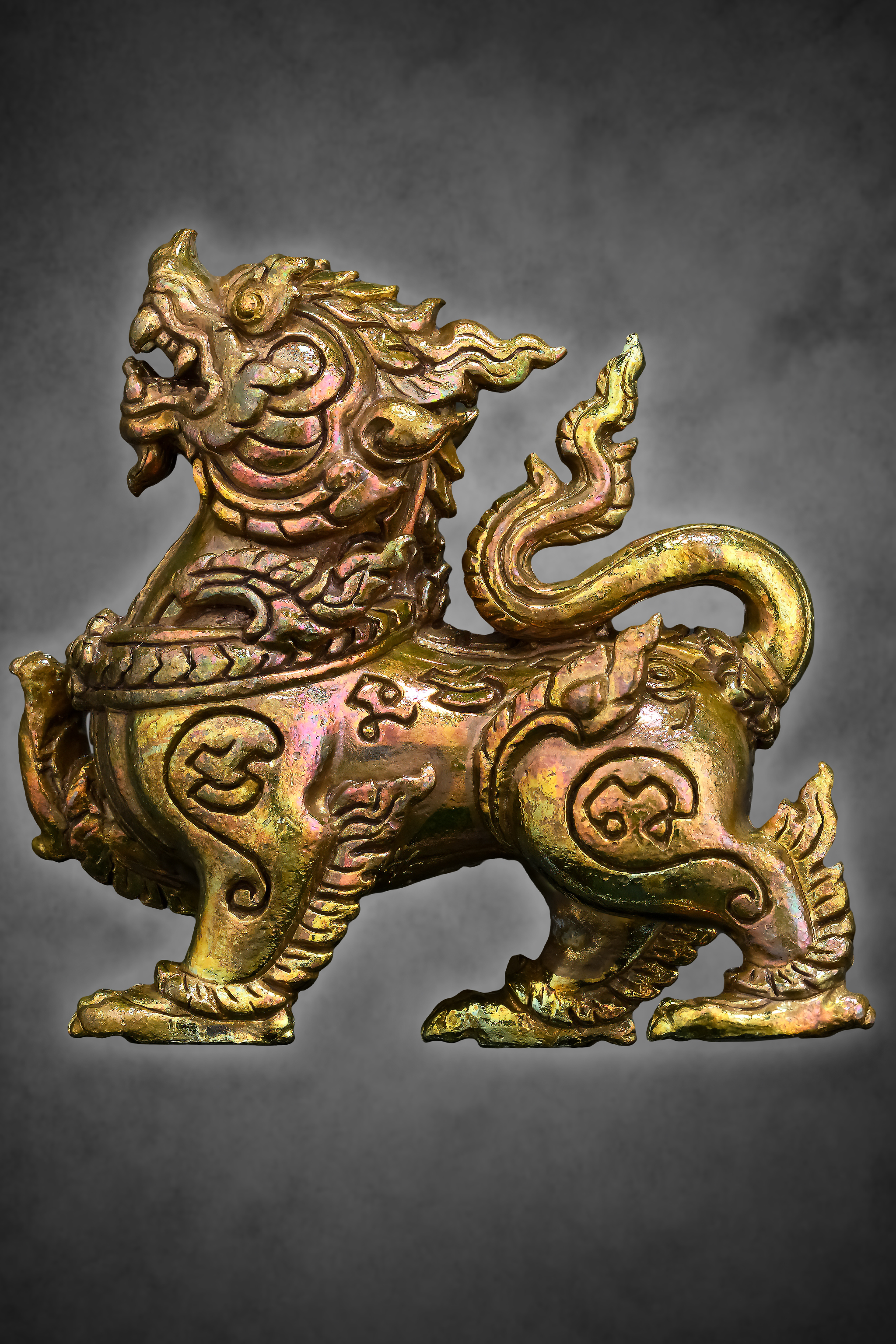 พญาราชสิงห์ รุ่นแรก เนื้อชนวนเหล็กไหล หลวงปู่จันทร์ ฐิตาจาโร วัดซับน้อย