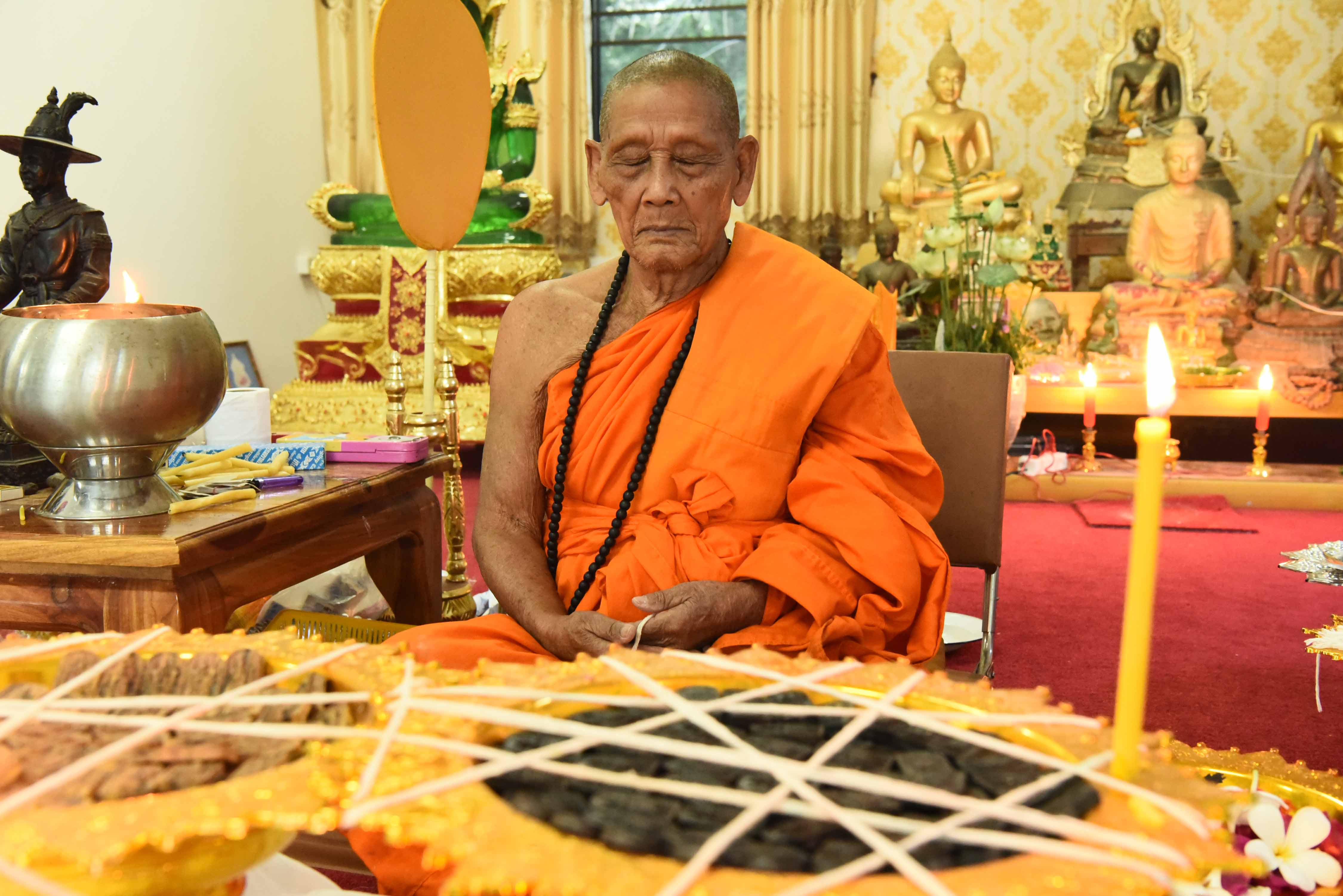 พระสมเด็จขี่นาค เนื้อชานหมาก สืบวิชา ครูบาอาจารย์ ตำราหลวงปู่ศุข วัดปากคลองฯ