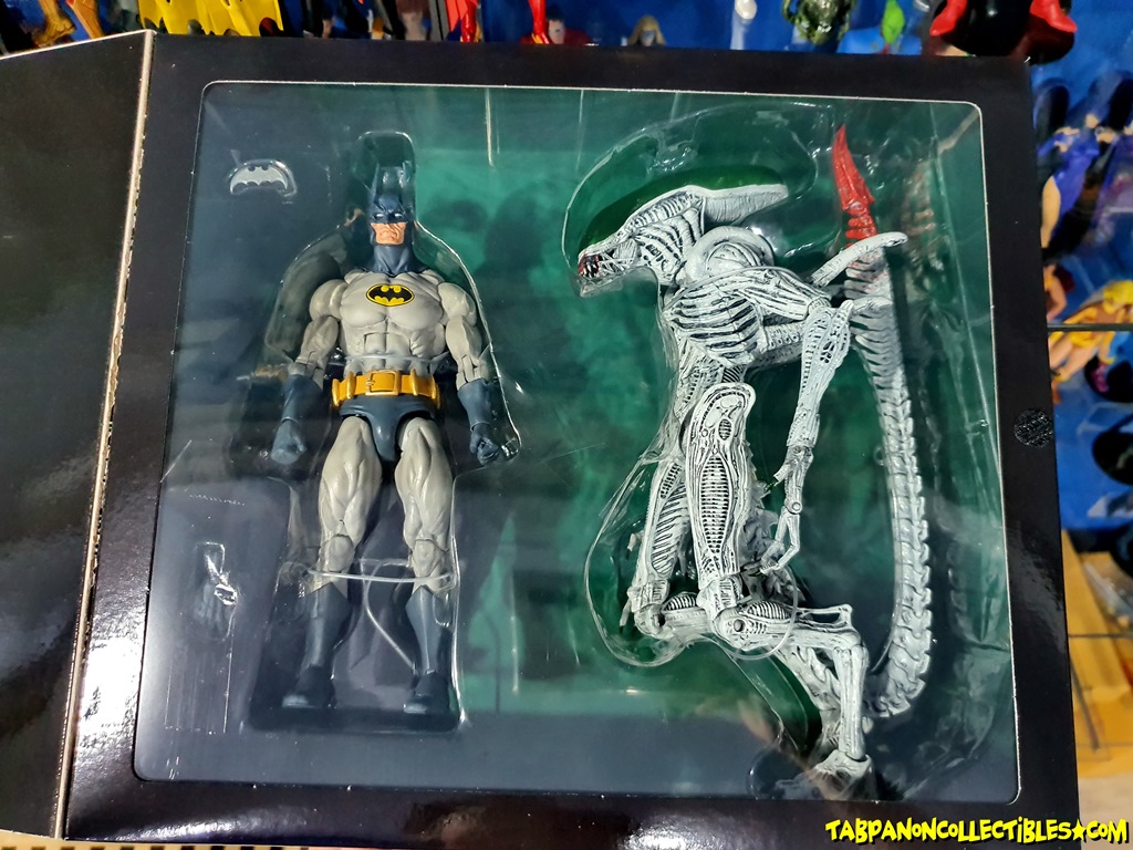 [2019.07] NECA 2019 NYCC Exclusive DC/Dark Horse Batman vs “Joker” Alien 2-Pack 7” Action Figures