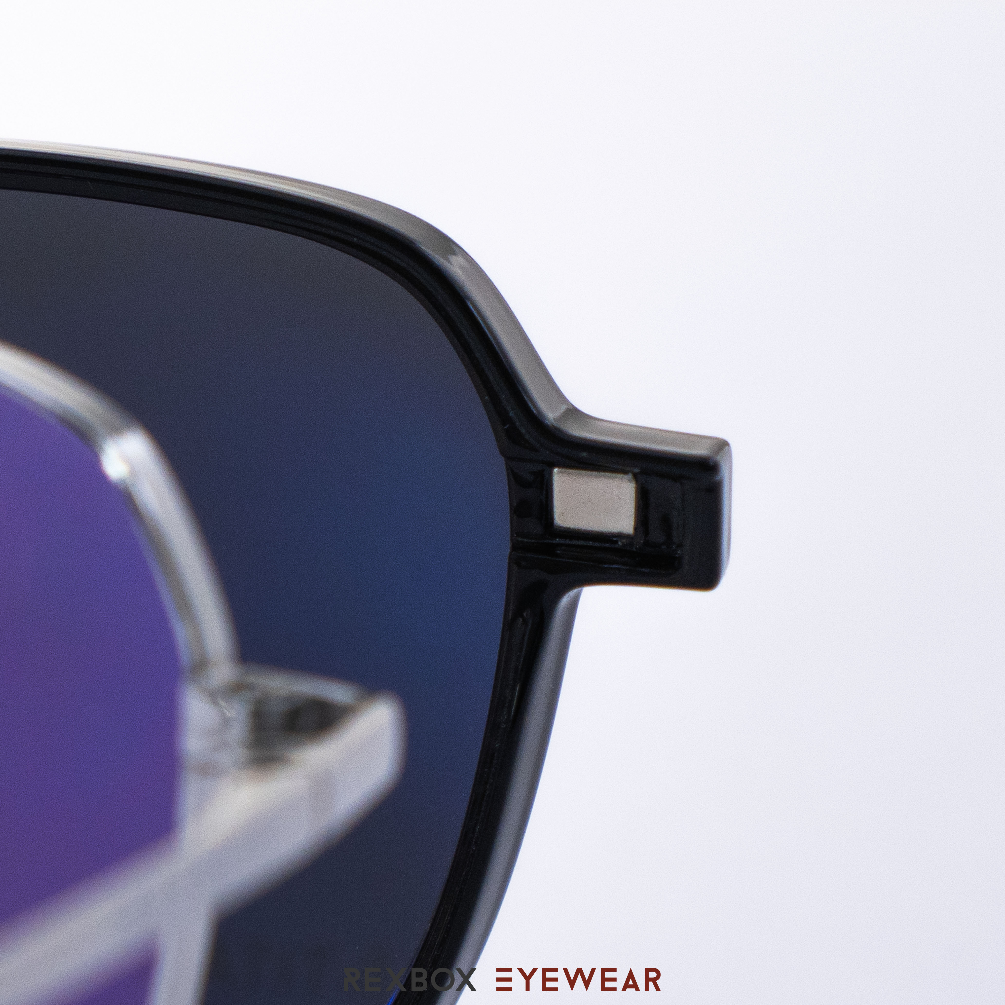 REXBOX รุ่น B-TITANIUM ไทเทเนียม พร้อมคลิปออน Polarized สีดำฉาบปรอทด้านหลังกันยูวี (50073-C2)