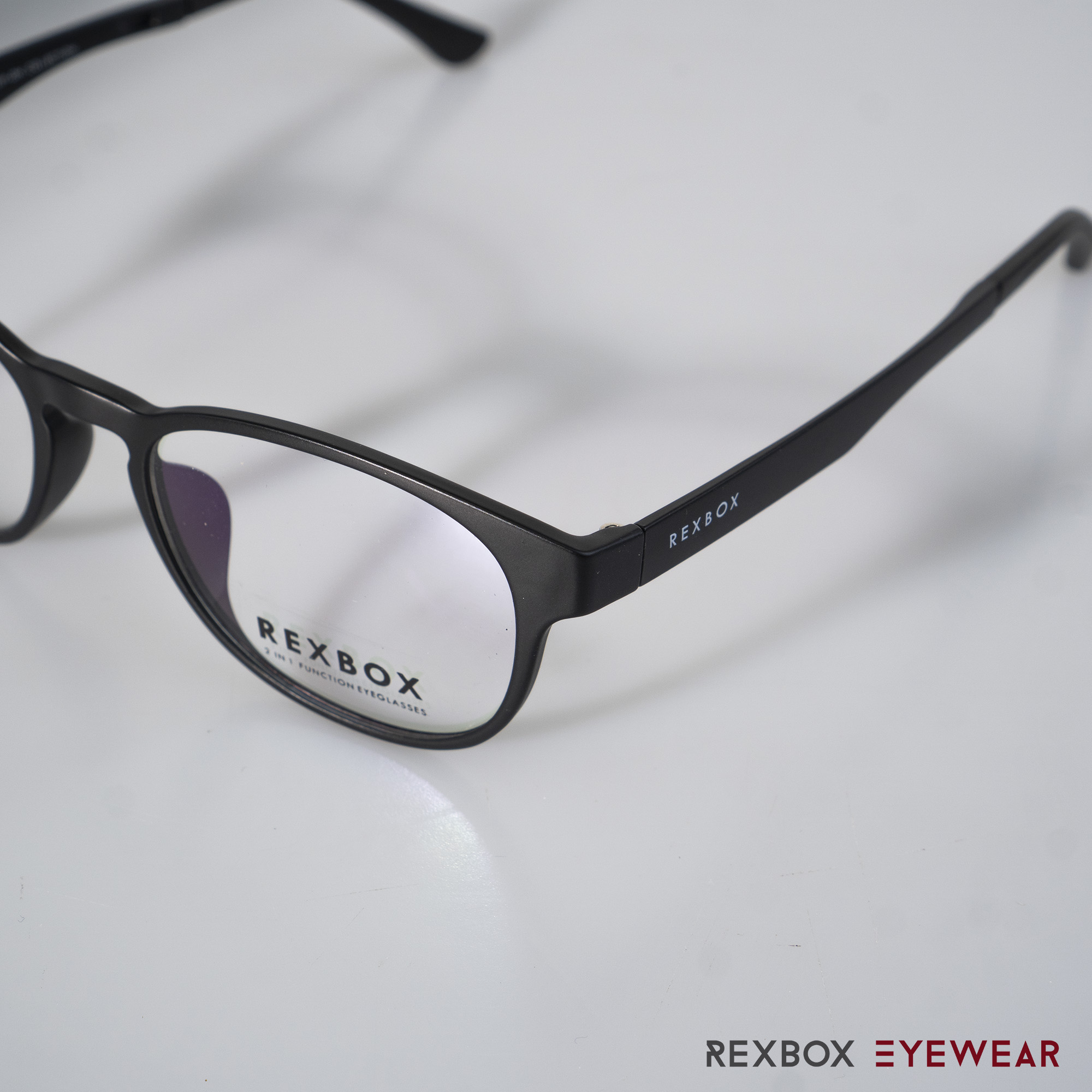 EX01 | กรอบสีดำ | คลิปออนเทาเขียว