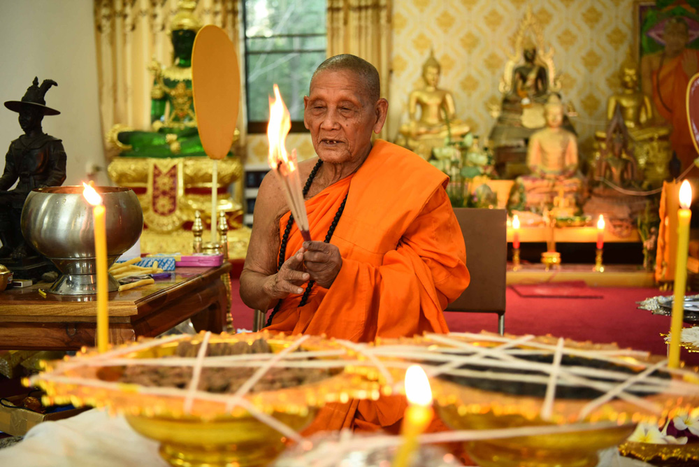 พระสมเด็จขี่นาค สืบวิชา ครูบาอาจารย์ ตำราหลวงปู่ศุข วัดปากคลองฯ ตำหรับ หลวงปู่จันทร์ วัดซับน้อย จ.เพชรบูรณ์