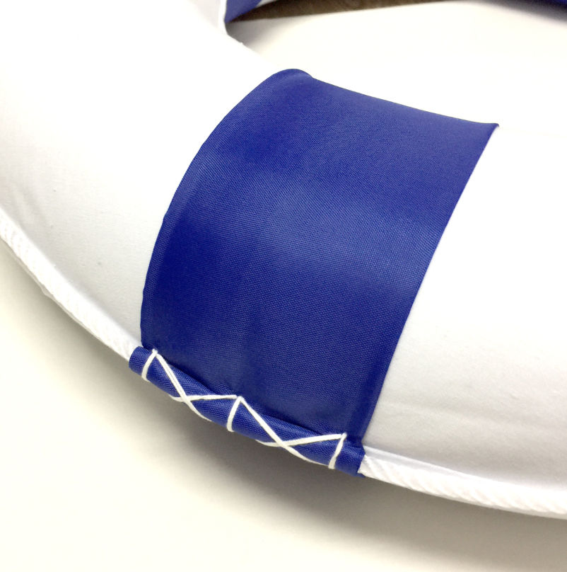 ห่วงชูชีพโฟมหุ้มผ้าดิบสีขาวคาดสีนํ้าเงิน 24 นิ้ว พร้อมเชือกรอบวง