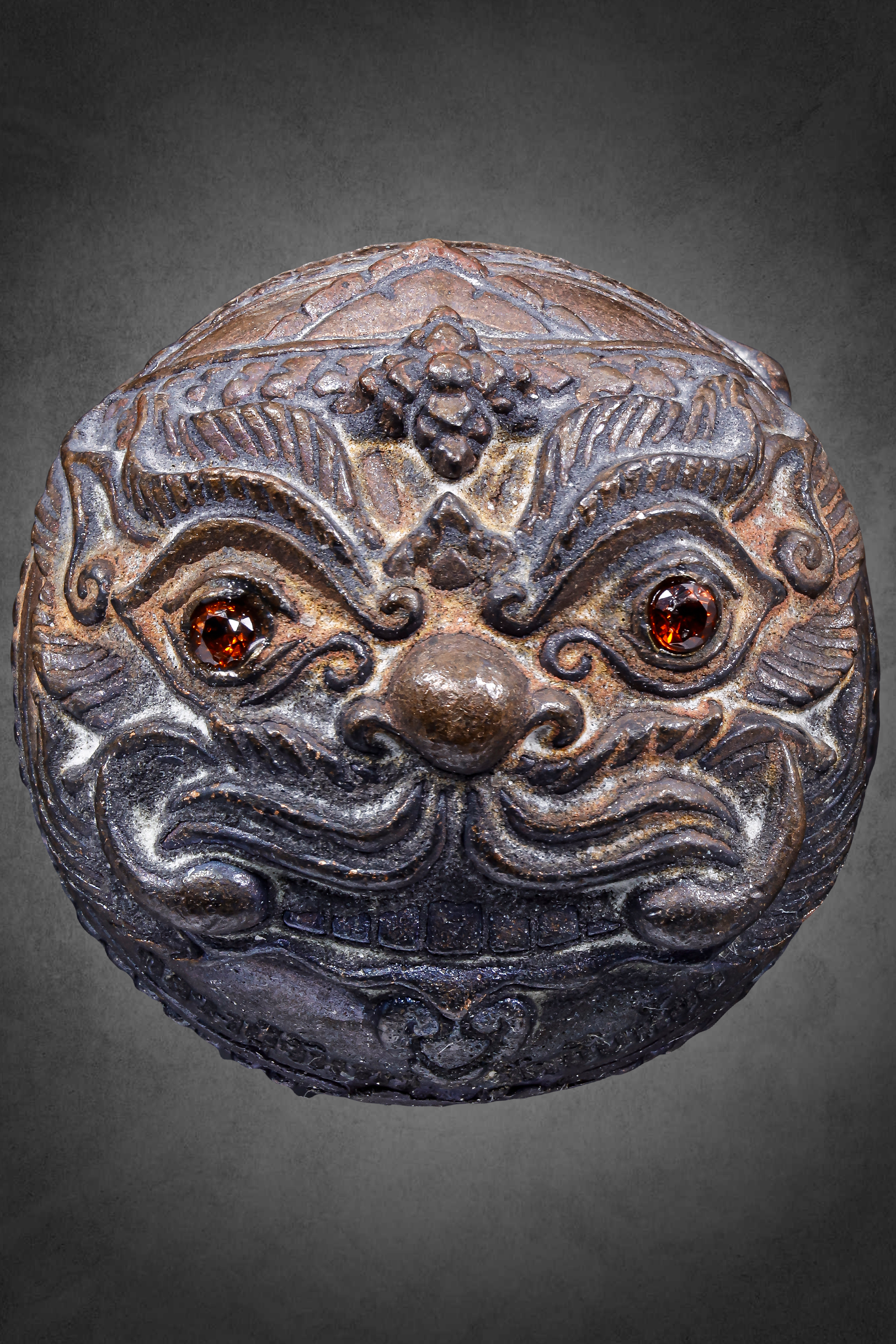 ปรอทกรอ พระราหู ทรงครุฑ รุ่น ๓ เนื้อนวะดินไทย จ่าฝูงตาแดง หลวงปู่จันทร์ วัดซับน้อย จ.เพชรบูรณ์