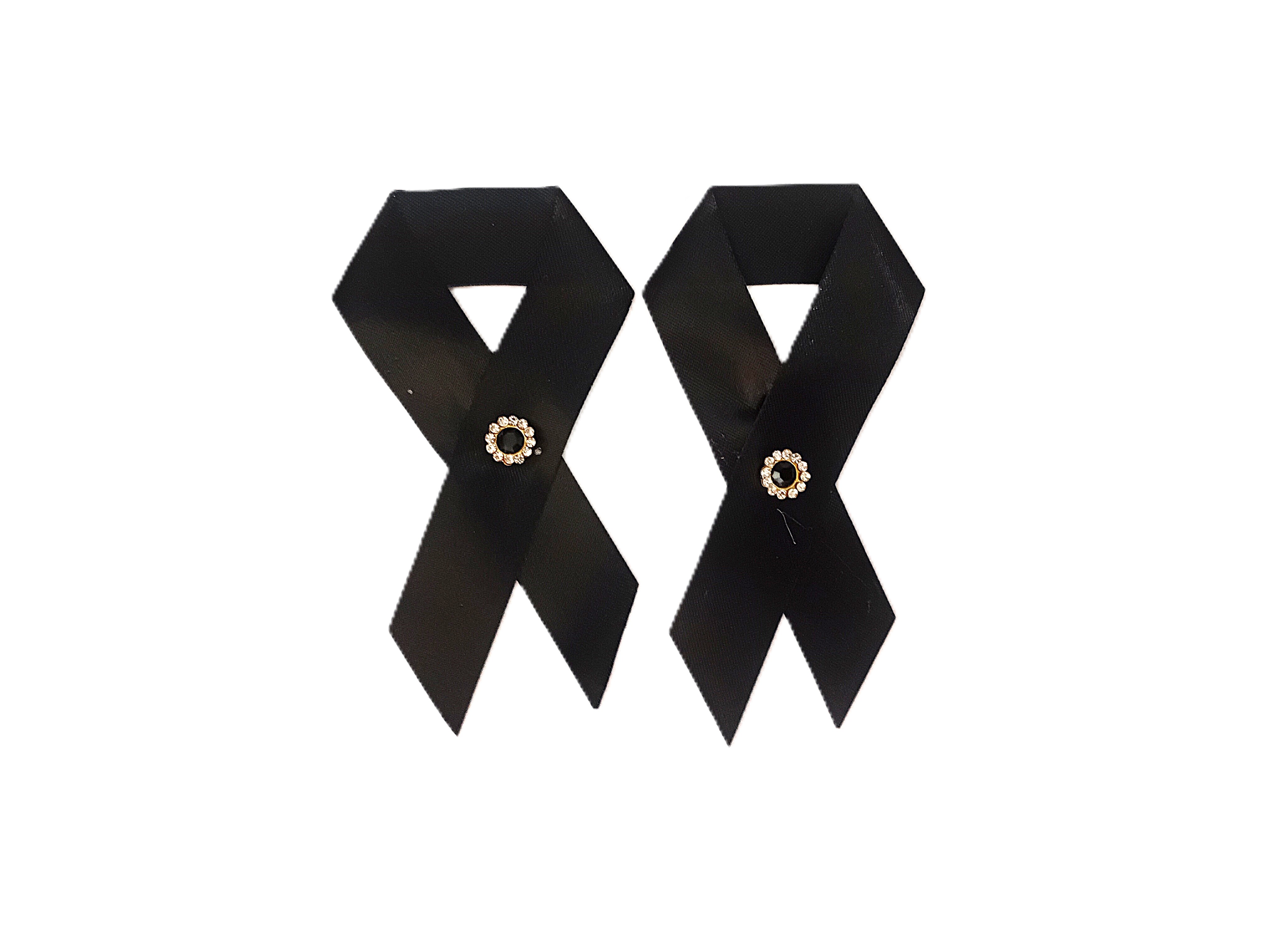 ( แพค 2 ชิ้น )โบว์ไว้ทุกข์สีดำ ติดเข็มกลัด ขนาด1.5 cm