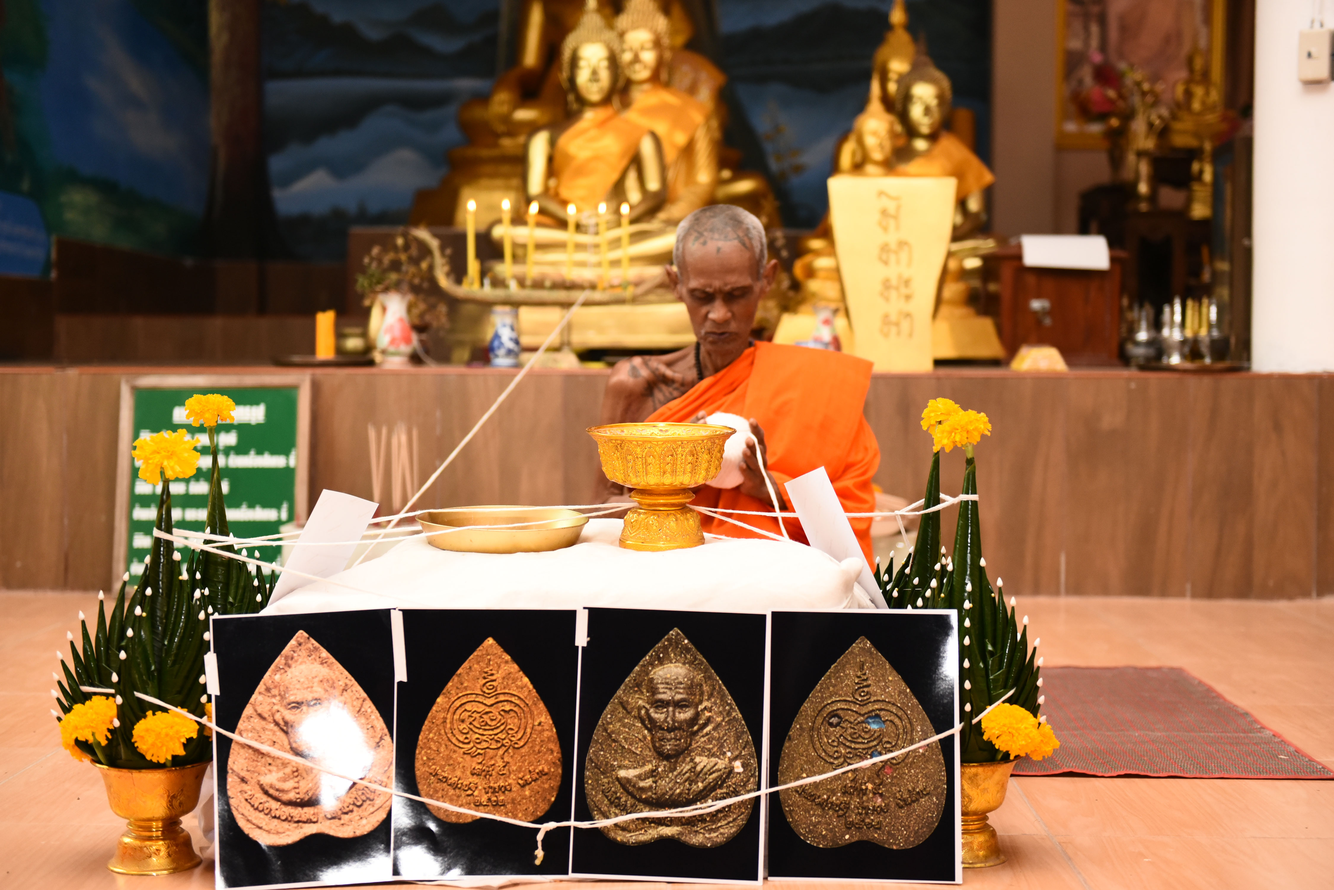 พระผงใบโพธิ์ รุ่นเสาร์ ๕ (เข็มหัก) หลวงพ่อเหลย เตชะปัญโญ