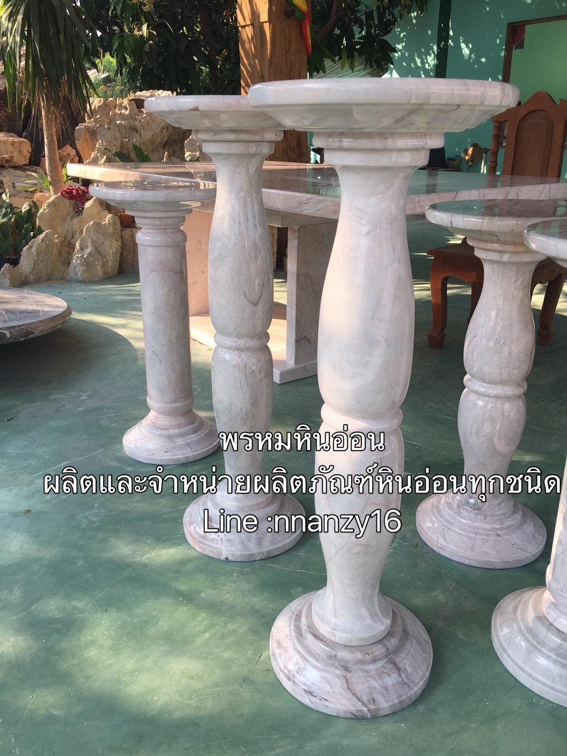 เสาโชว์หินอ่อน
