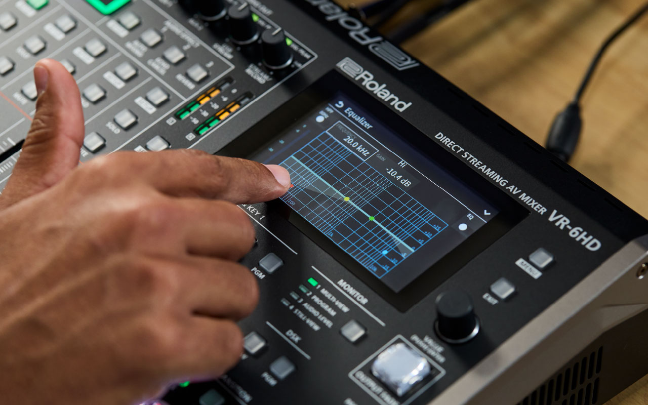 Switcher Roland รุ่น VR-6HD Direct Streaming AV Mixer