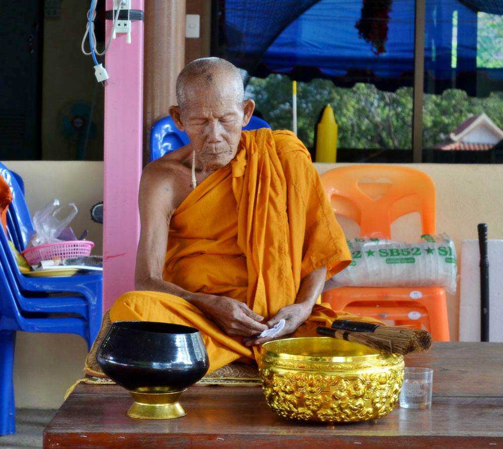 พระปิตานะชาลีติ รุ่น ๒ เนื้อสำฤทธิ์ หลวงปู่กาหลง อสโภ วัดน้ำพุสามัคคี