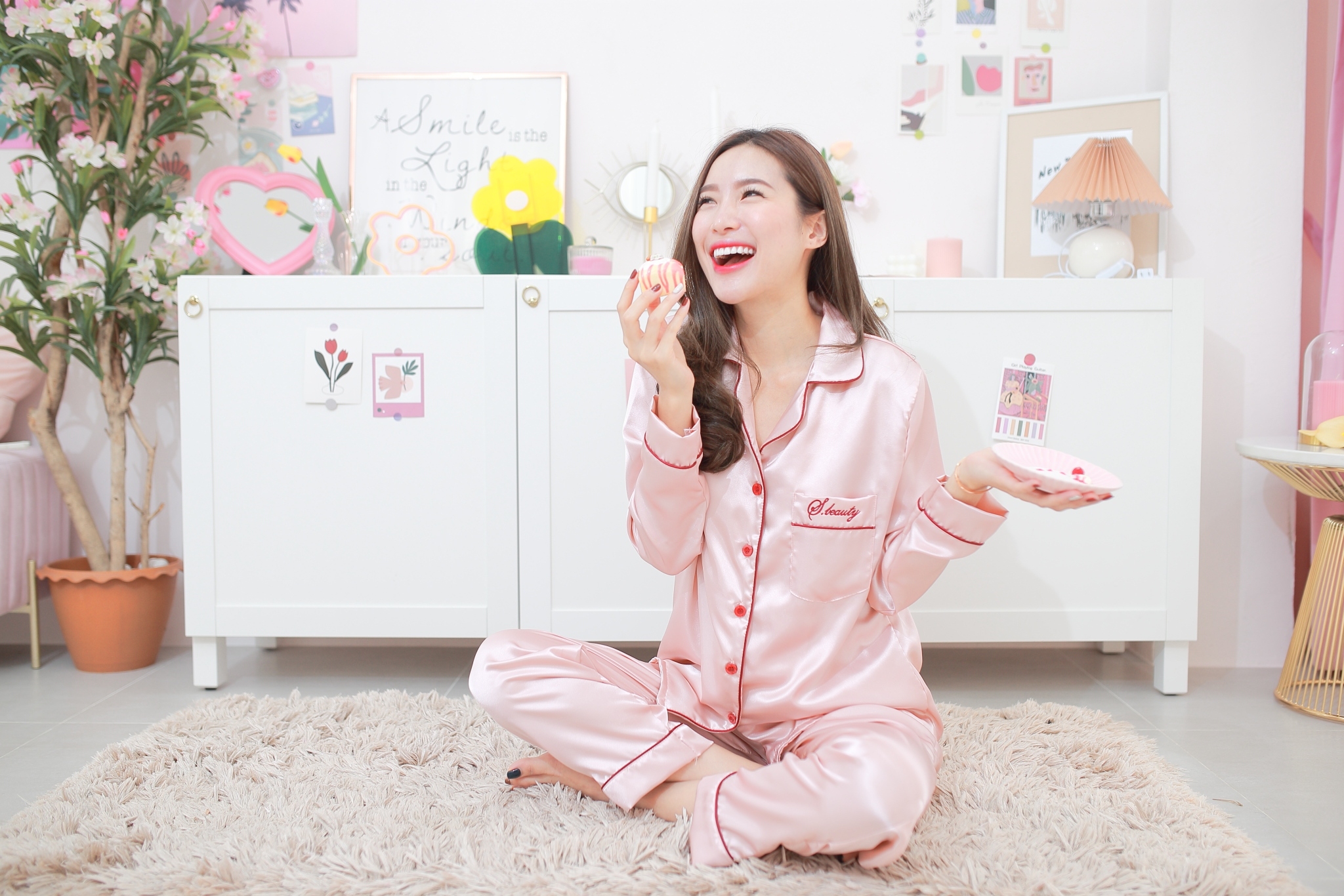 ชุดนอนผ้าซาตินเกรดพรีเมี่ยม สีชานม ชุดนอนแขนยาวขายาว เนื้อนิ่ม ส่งไว ตัดเย็บดีมาก ชุดนอนผู้หญิง ชุดนอนน่ารัก แบรนด์ Sleeping Beauty ของแท้