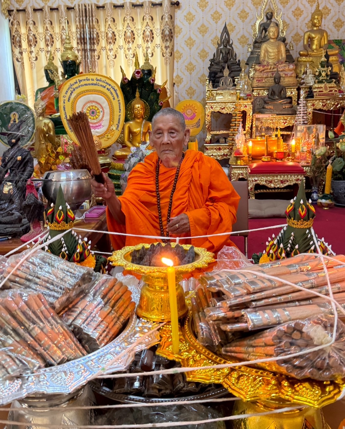 มีดหมอสายฟ้ามหาปราบไตรจักรท้าวเวสสุวรรณโณ รุ่น ๓ ขนาด 5 นิ้ว หลวงปู่จันทร์ วัดซับน้อย จ.เพชรบูรณ์